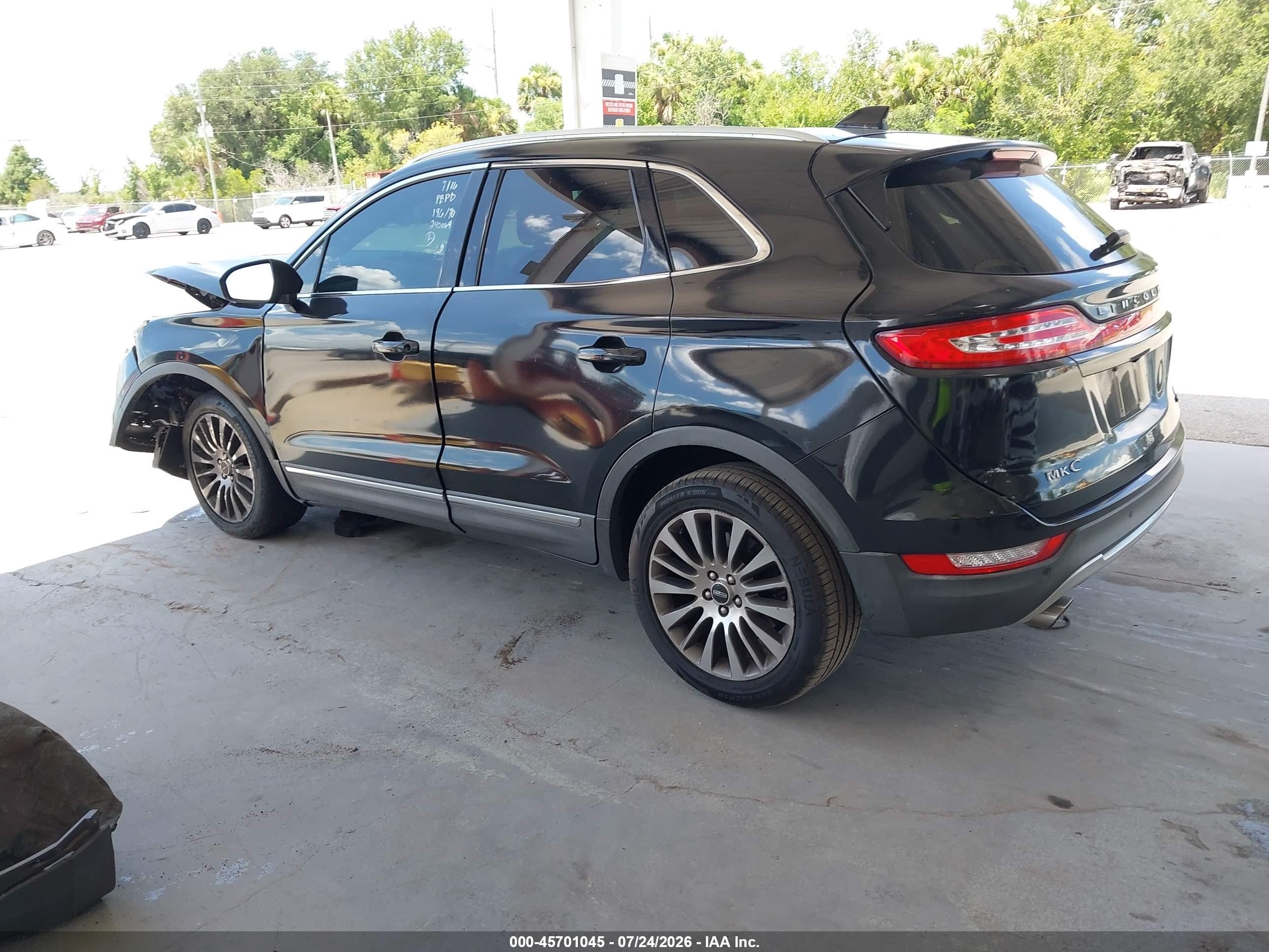 2015 Lincoln Mkc   Black vin: 5LMCJ1A93FUJ06076