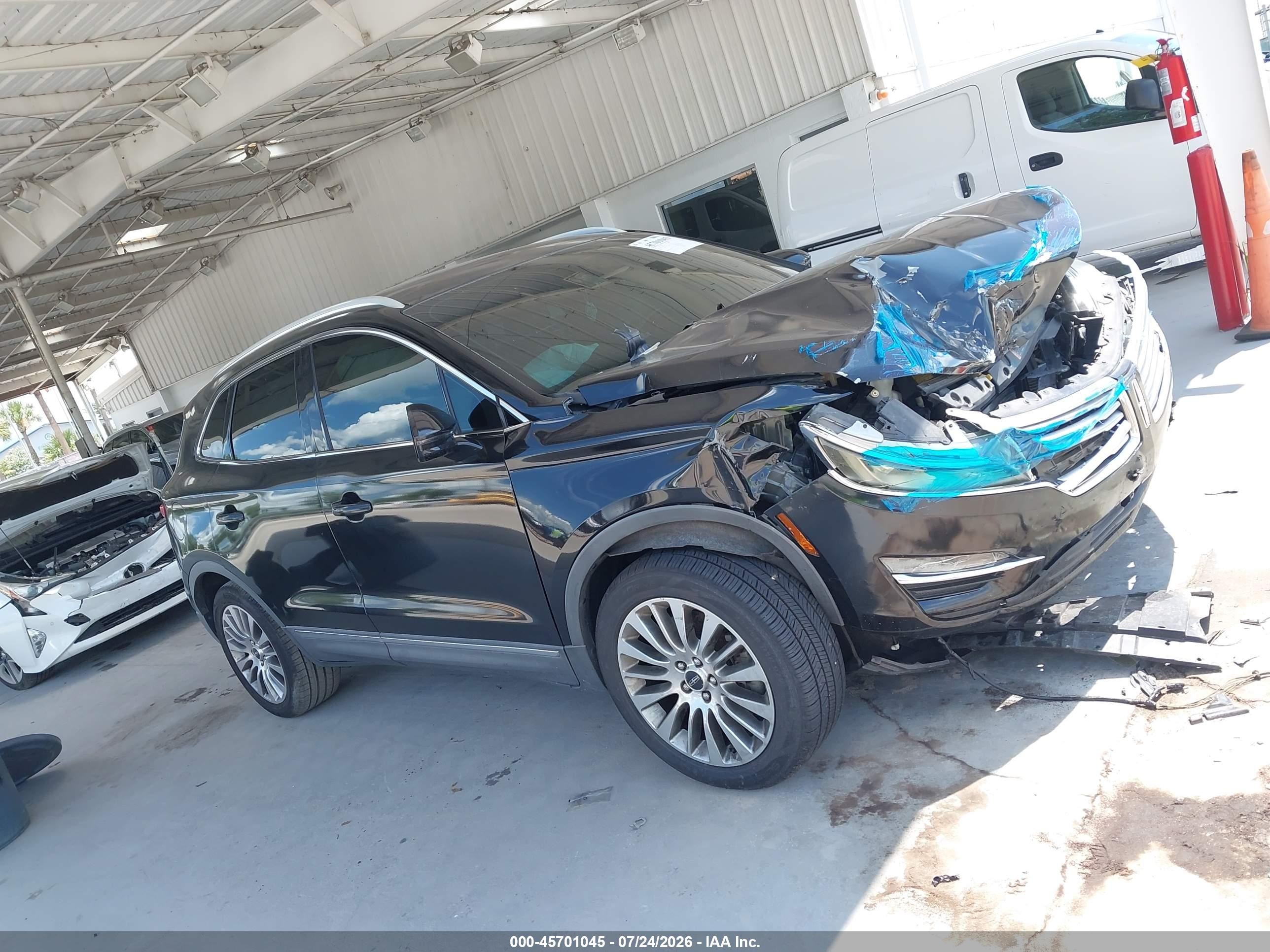 2015 Lincoln Mkc   Black vin: 5LMCJ1A93FUJ06076