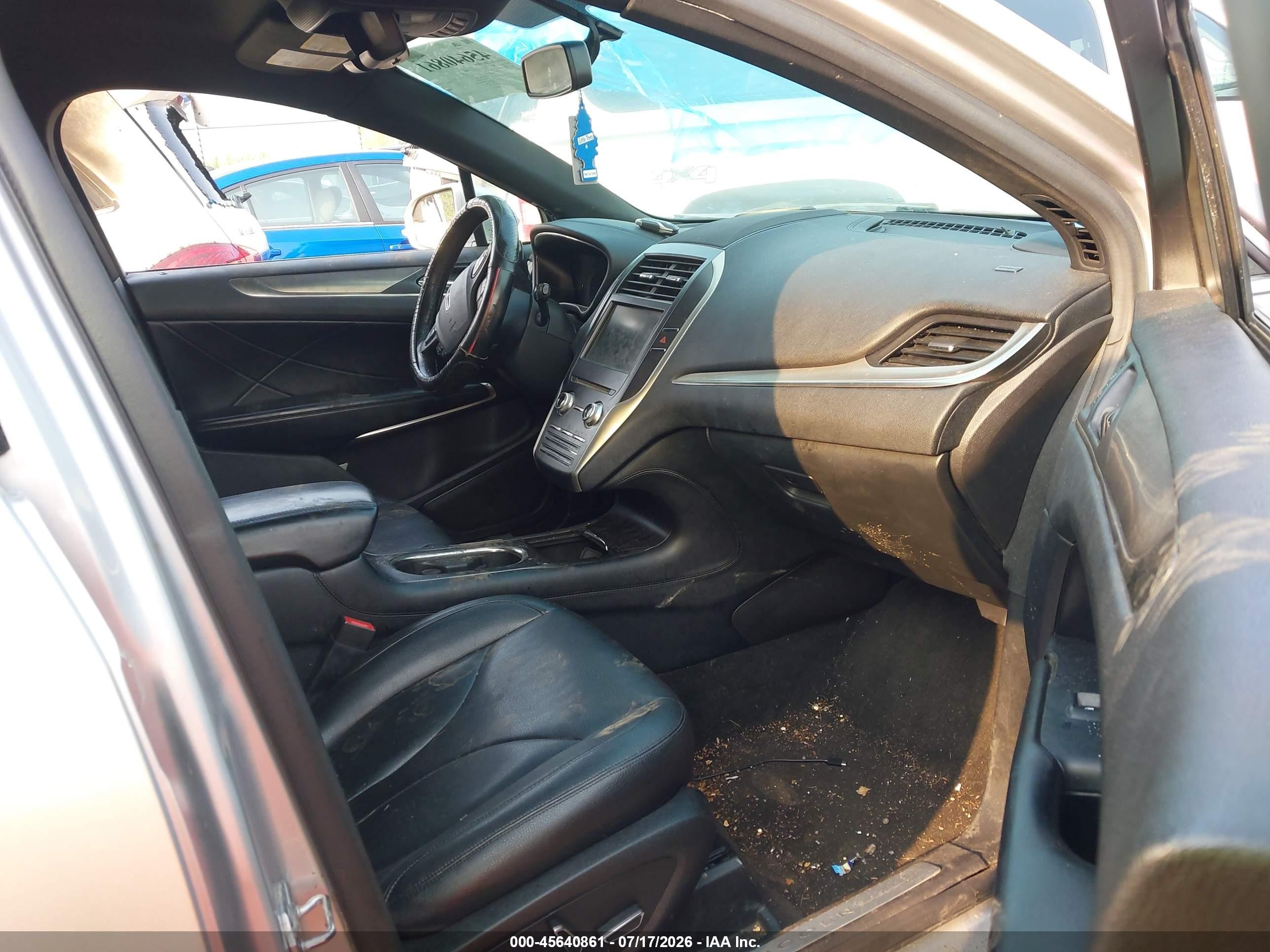2015 Lincoln Mkc   Серебряный vin: 5LMCJ1A93FUJ07874