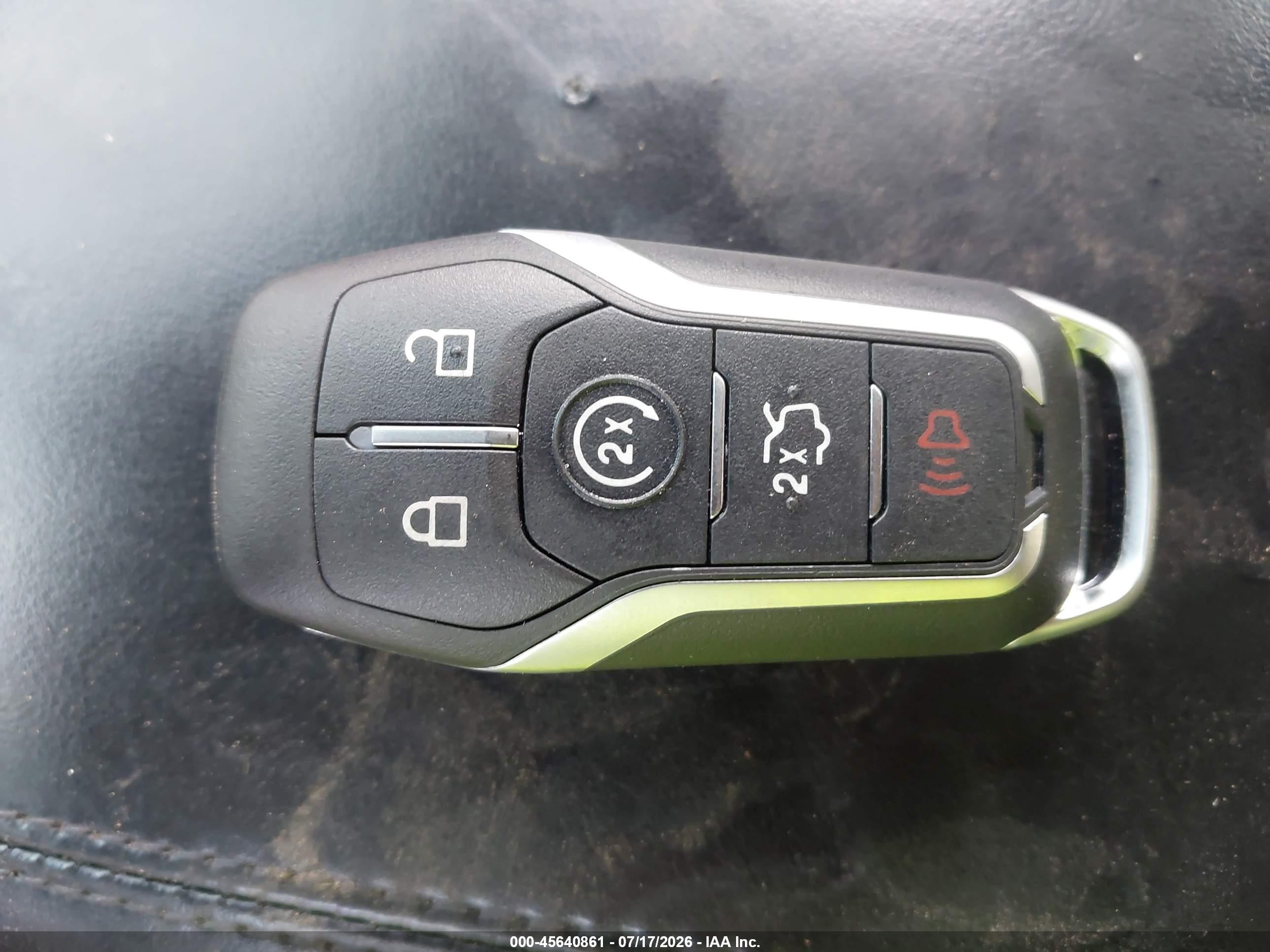 2015 Lincoln Mkc   Серебряный vin: 5LMCJ1A93FUJ07874