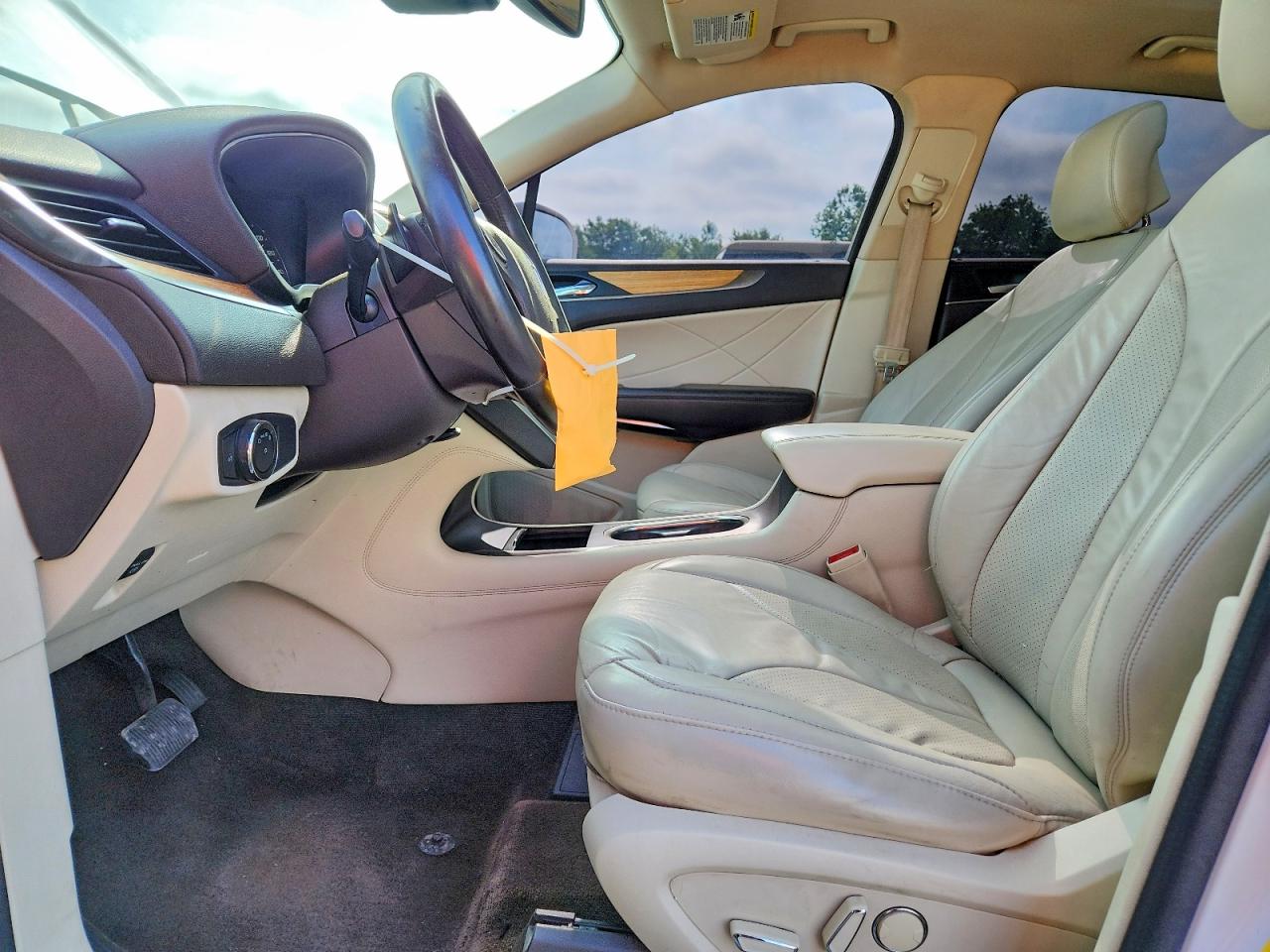 2015 Lincoln Mkc White vin: 5LMCJ1A93FUJ15862