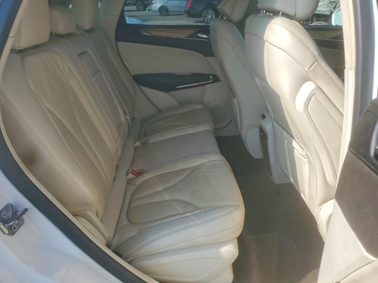 2015 Lincoln Mkc White vin: 5LMCJ1A93FUJ31852