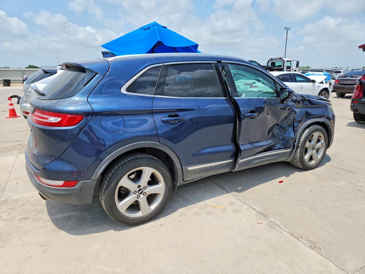 2015 Lincoln Mkc Blue vin: 5LMCJ1A93FUJ40891