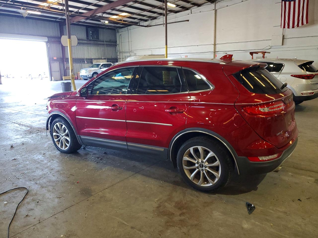 2015 Lincoln Mkc Burgundy vin: 5LMCJ1A94FUJ05423