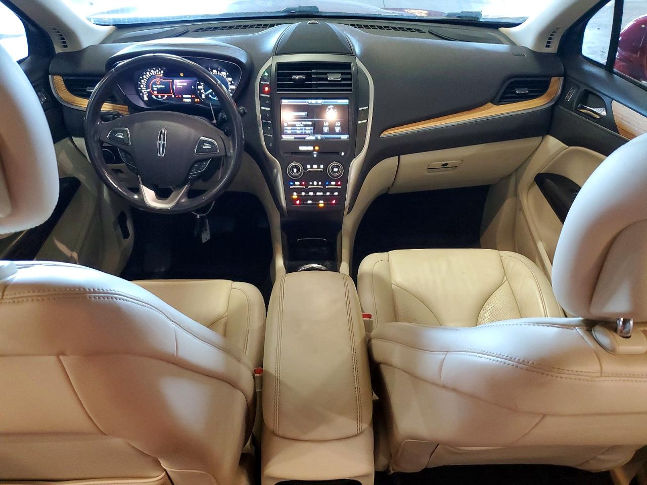 2015 Lincoln Mkc Burgundy vin: 5LMCJ1A94FUJ05423