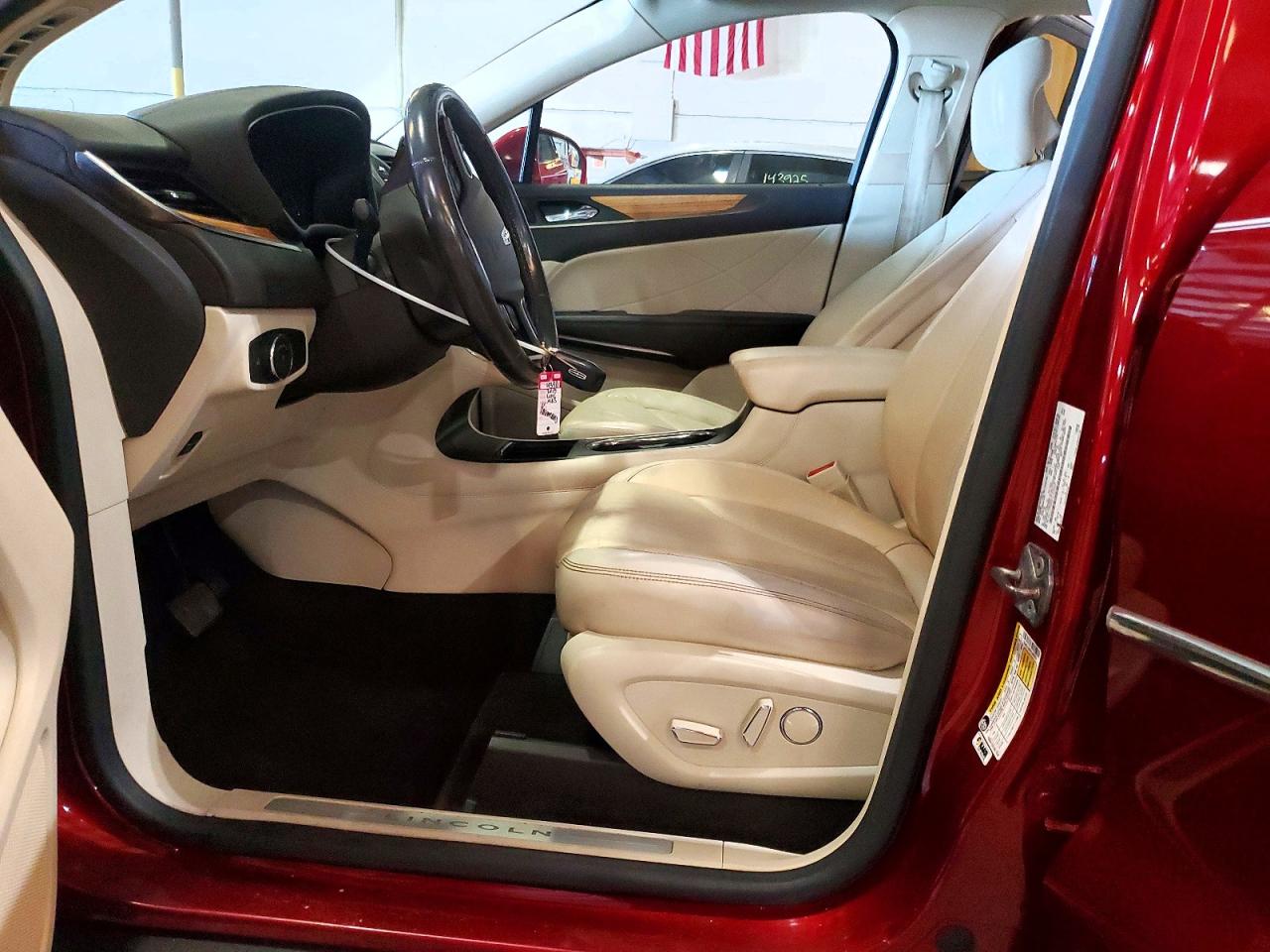 2015 Lincoln Mkc Burgundy vin: 5LMCJ1A94FUJ05423
