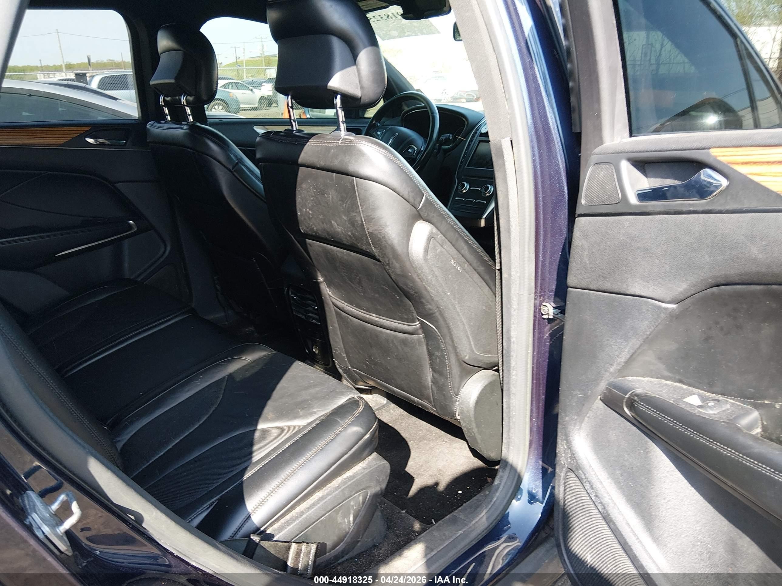2015 Lincoln Mkc   Black vin: 5LMCJ1A94FUJ14347
