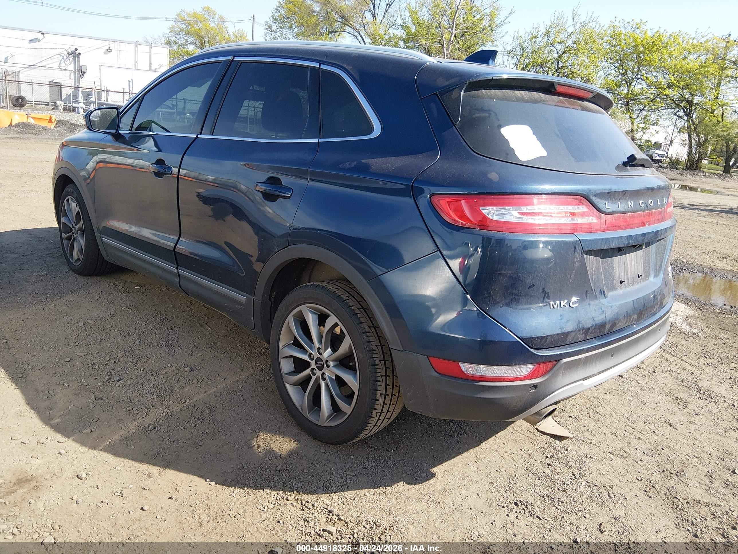 2015 Lincoln Mkc   Black vin: 5LMCJ1A94FUJ14347
