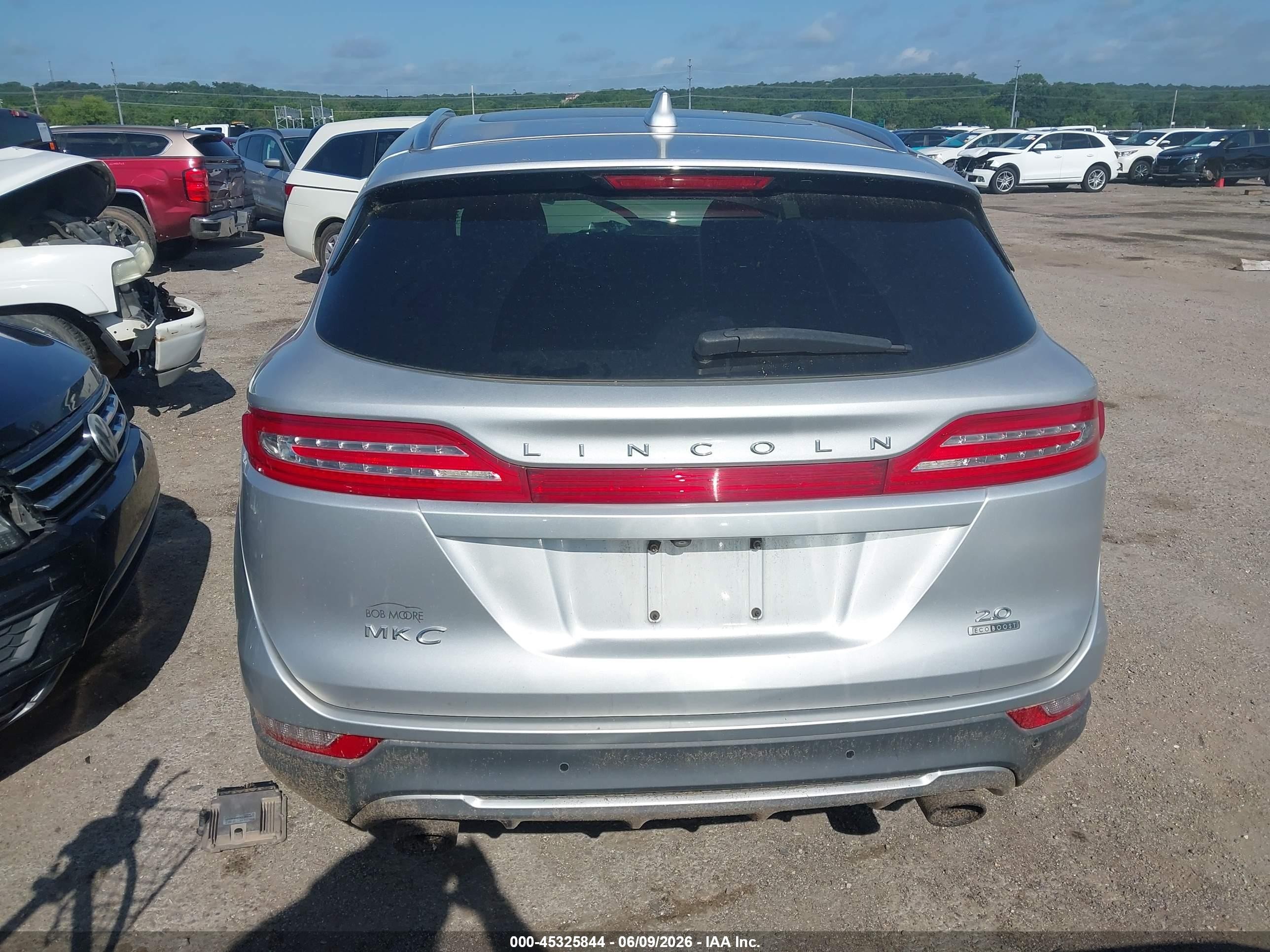 2015 Lincoln Mkc   Серебряный vin: 5LMCJ1A94FUJ15370