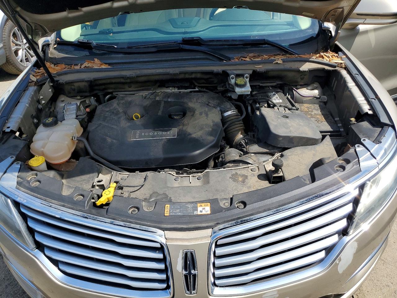2015 Lincoln Mkc Cream vin: 5LMCJ1A94FUJ24831