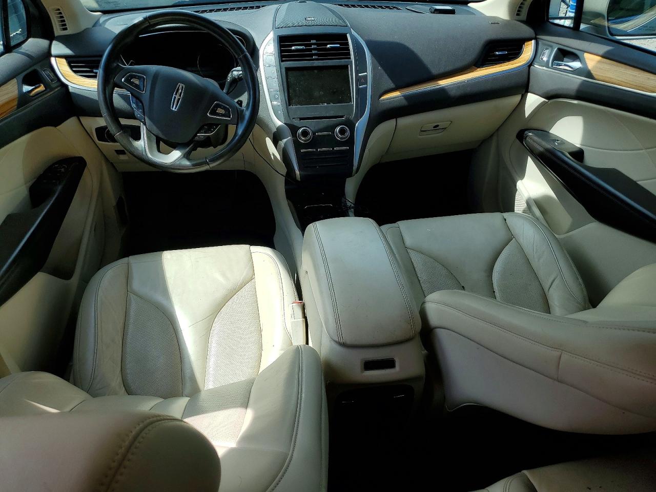 2015 Lincoln Mkc Cream vin: 5LMCJ1A94FUJ24831