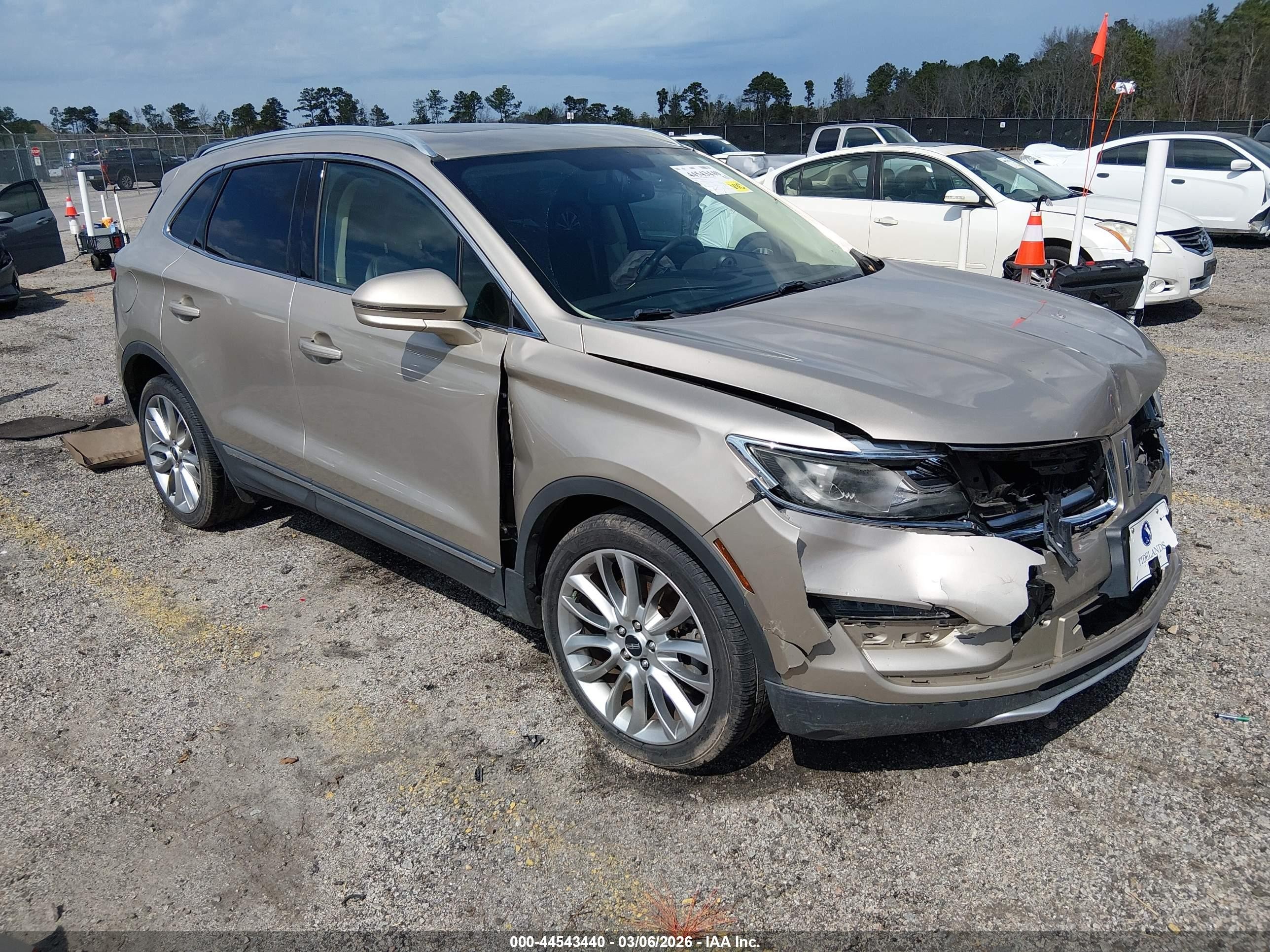 2015 Lincoln Mkc   Champagne vin: 5LMCJ1A94FUJ28331