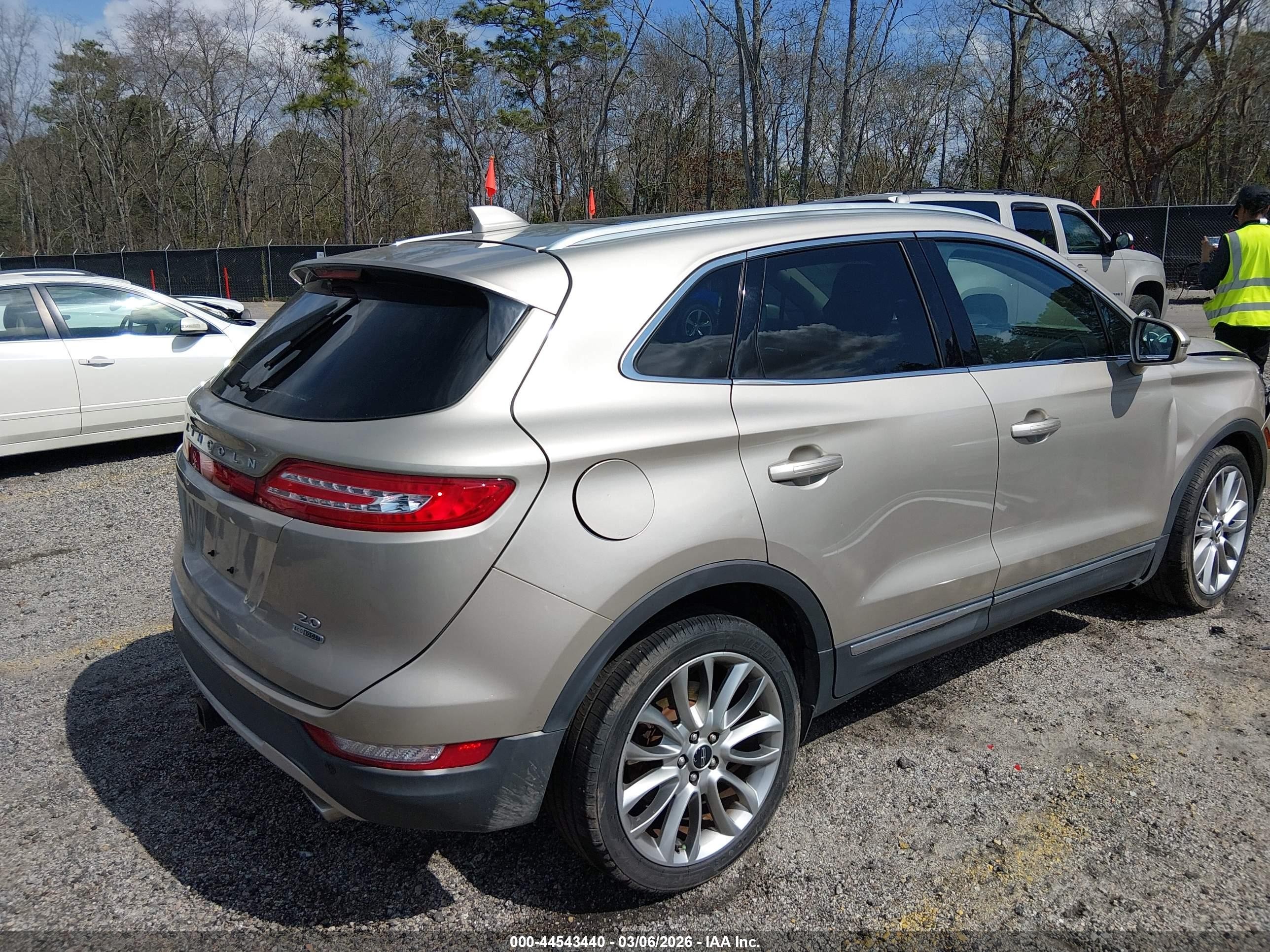 2015 Lincoln Mkc   Champagne vin: 5LMCJ1A94FUJ28331