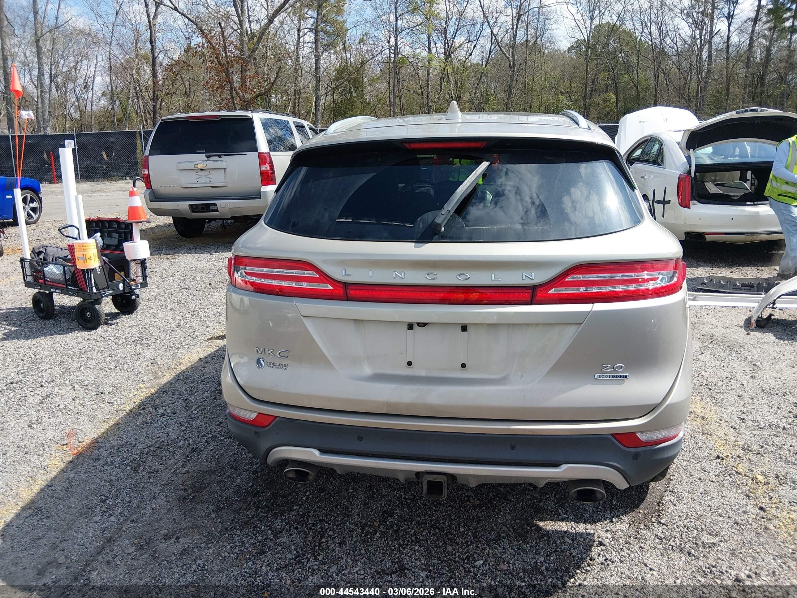 2015 Lincoln Mkc   Champagne vin: 5LMCJ1A94FUJ28331
