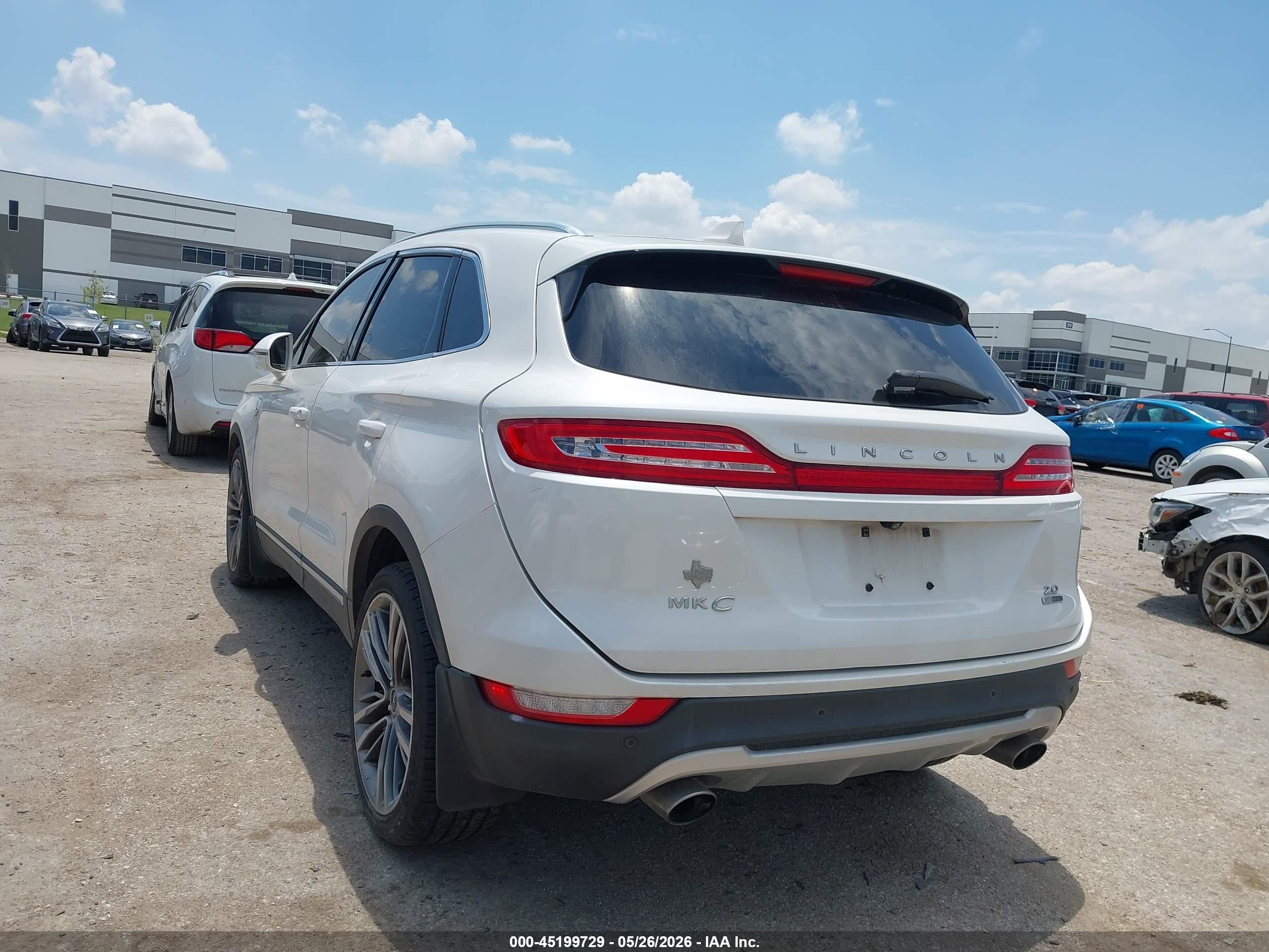 2015 Lincoln Mkc   White vin: 5LMCJ1A94FUJ29303