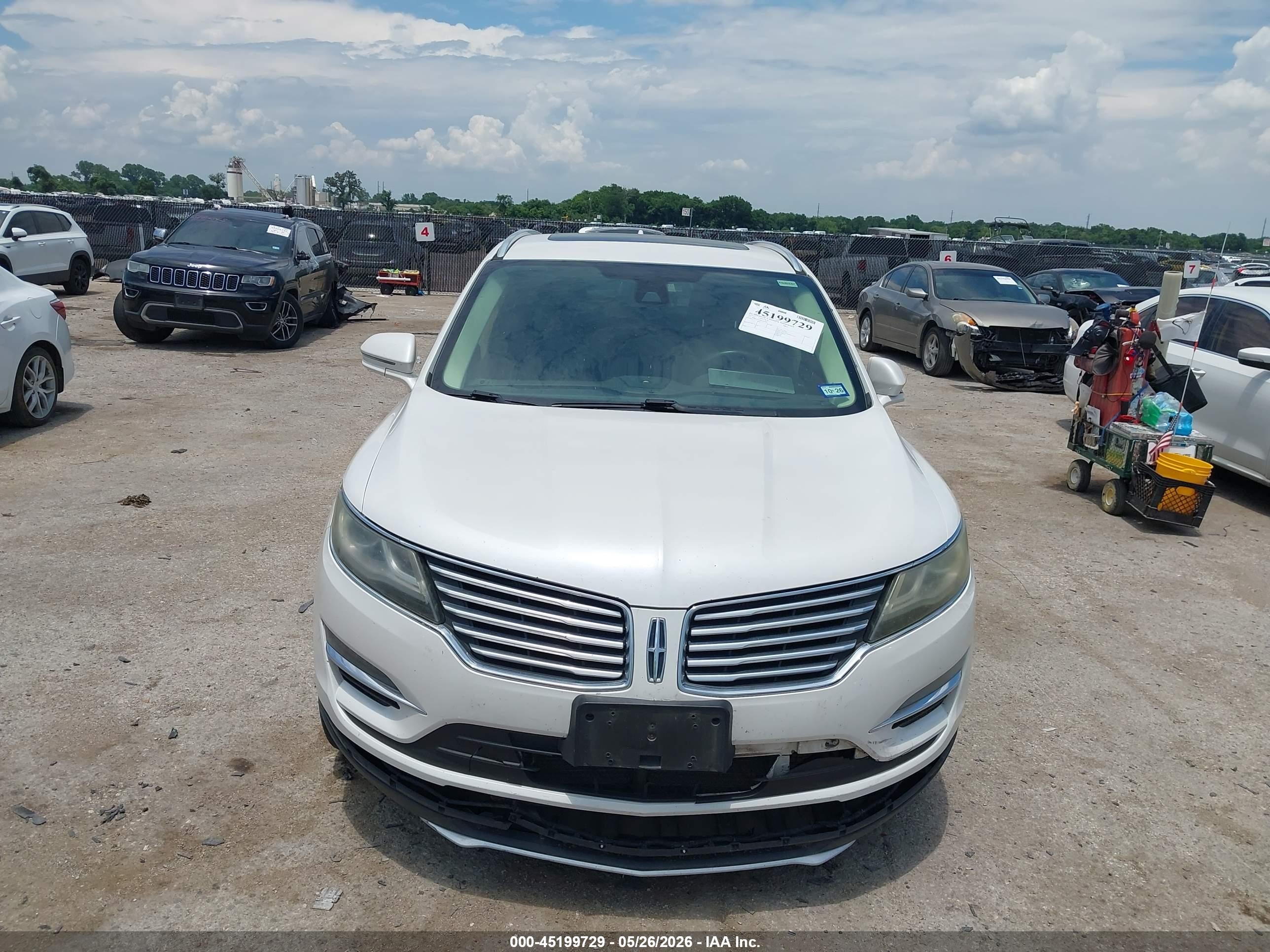 2015 Lincoln Mkc   White vin: 5LMCJ1A94FUJ29303
