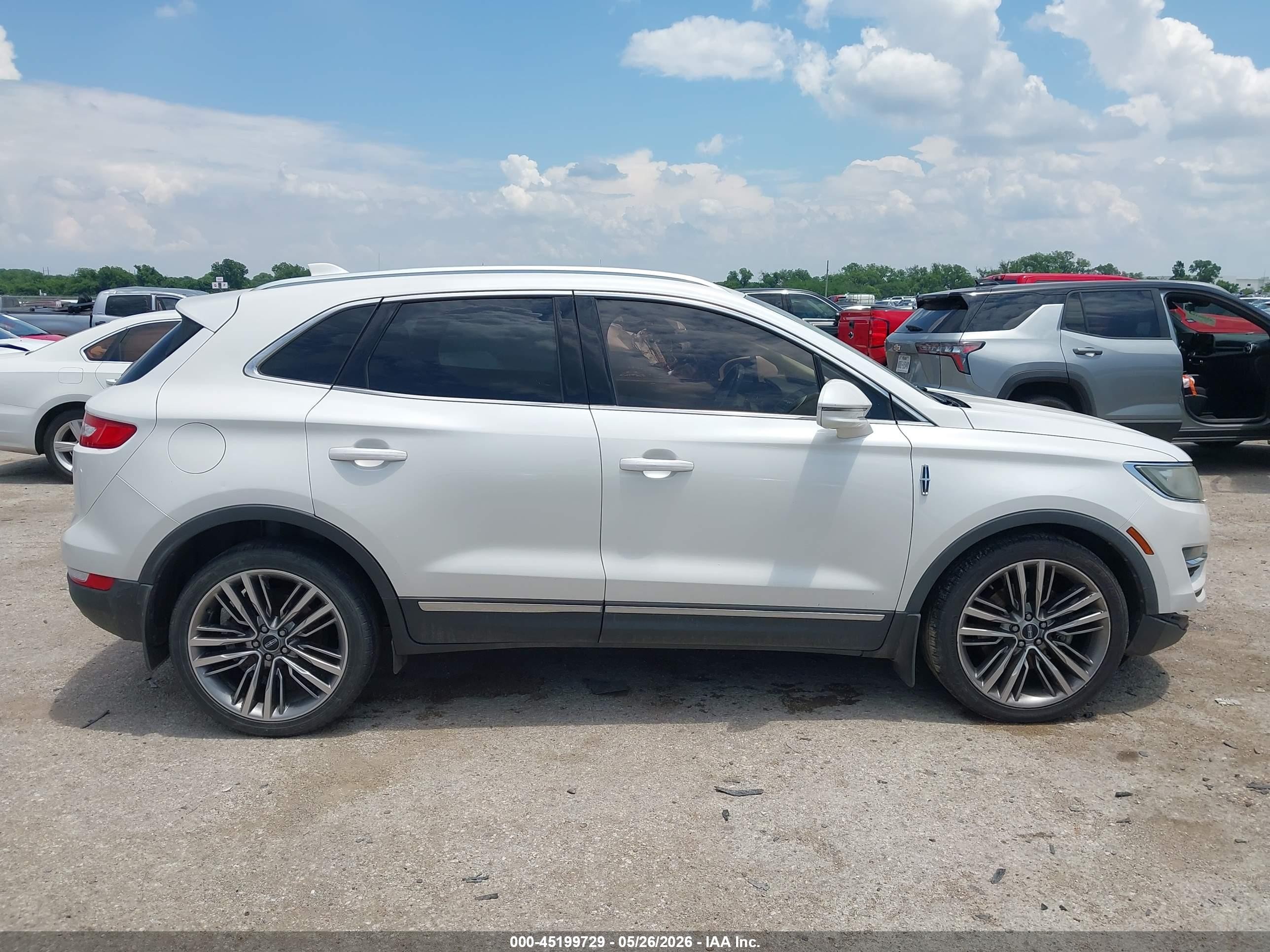 2015 Lincoln Mkc   White vin: 5LMCJ1A94FUJ29303