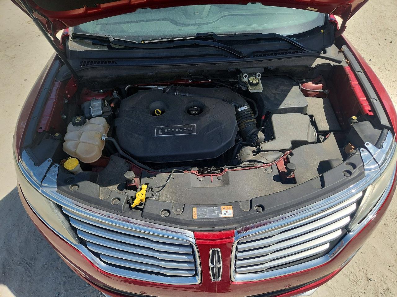 2015 Lincoln Mkc Красный vin: 5LMCJ1A94FUJ41399
