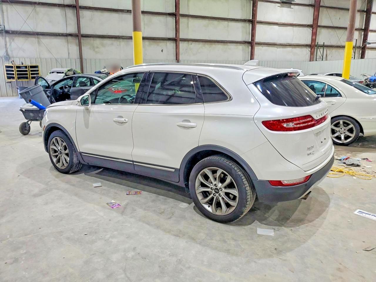 2015 Lincoln Mkc White vin: 5LMCJ1A95FUJ26782