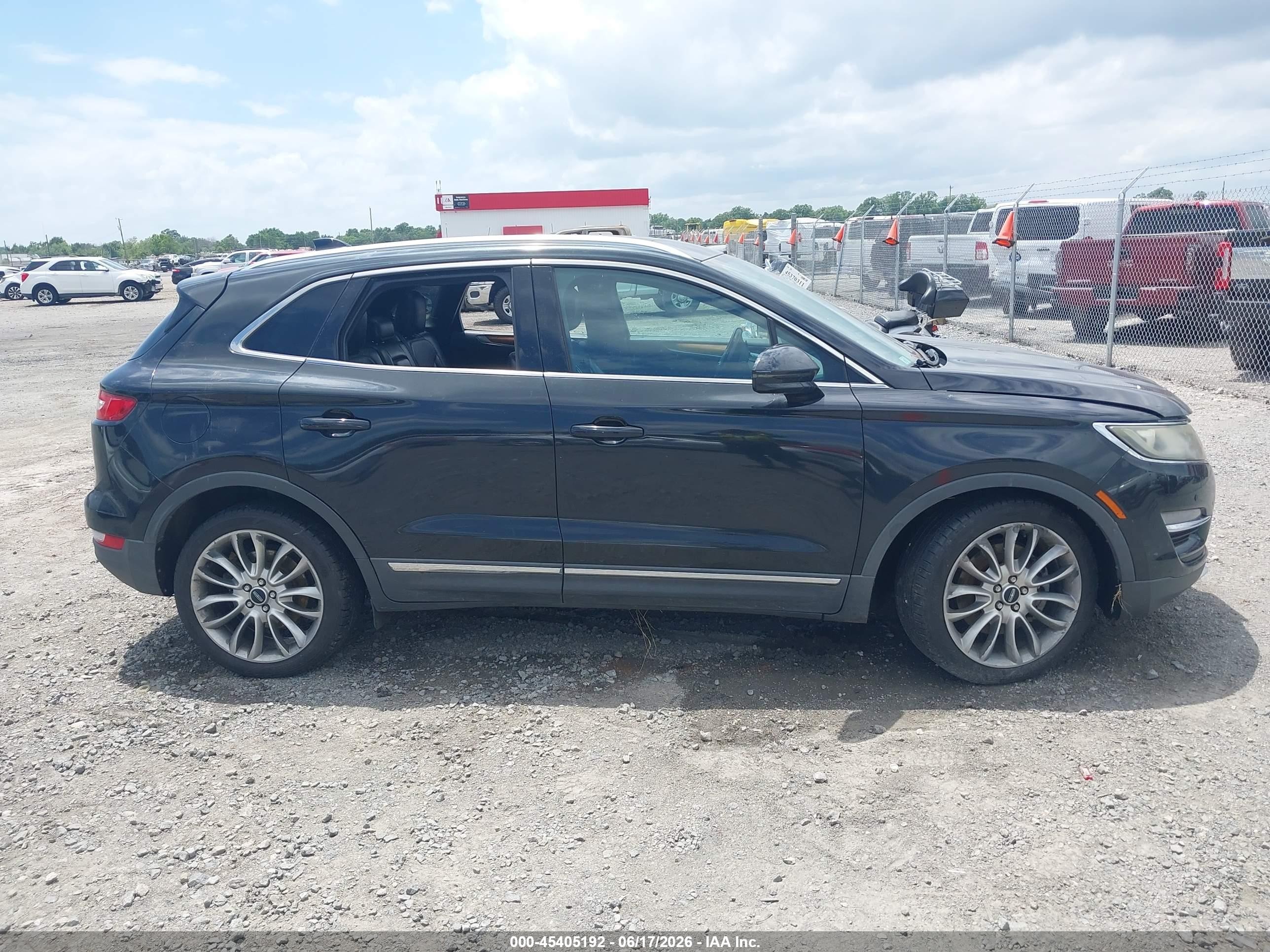 2015 Lincoln Mkc   Black vin: 5LMCJ1A96FUJ10803