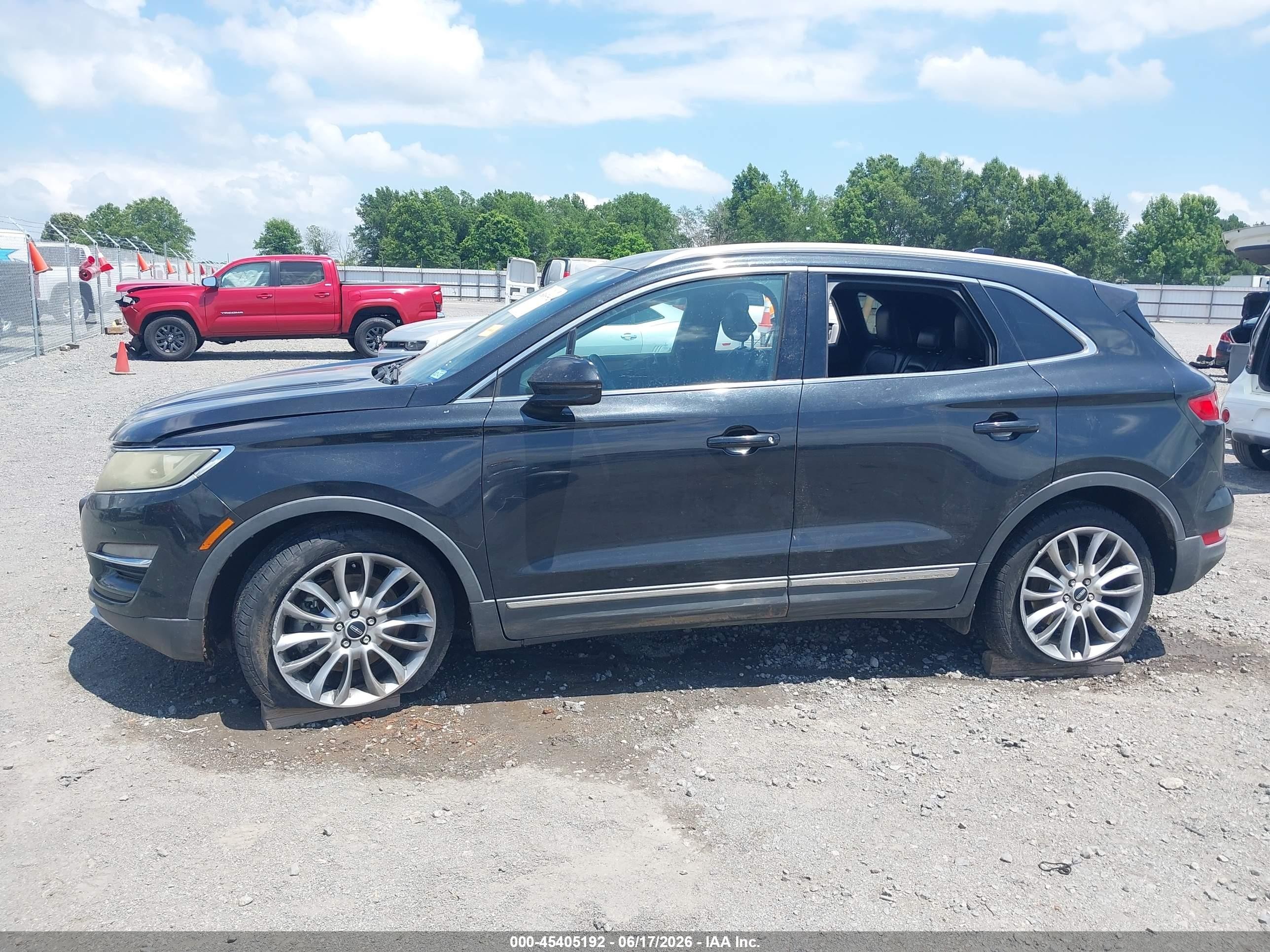 2015 Lincoln Mkc   Black vin: 5LMCJ1A96FUJ10803