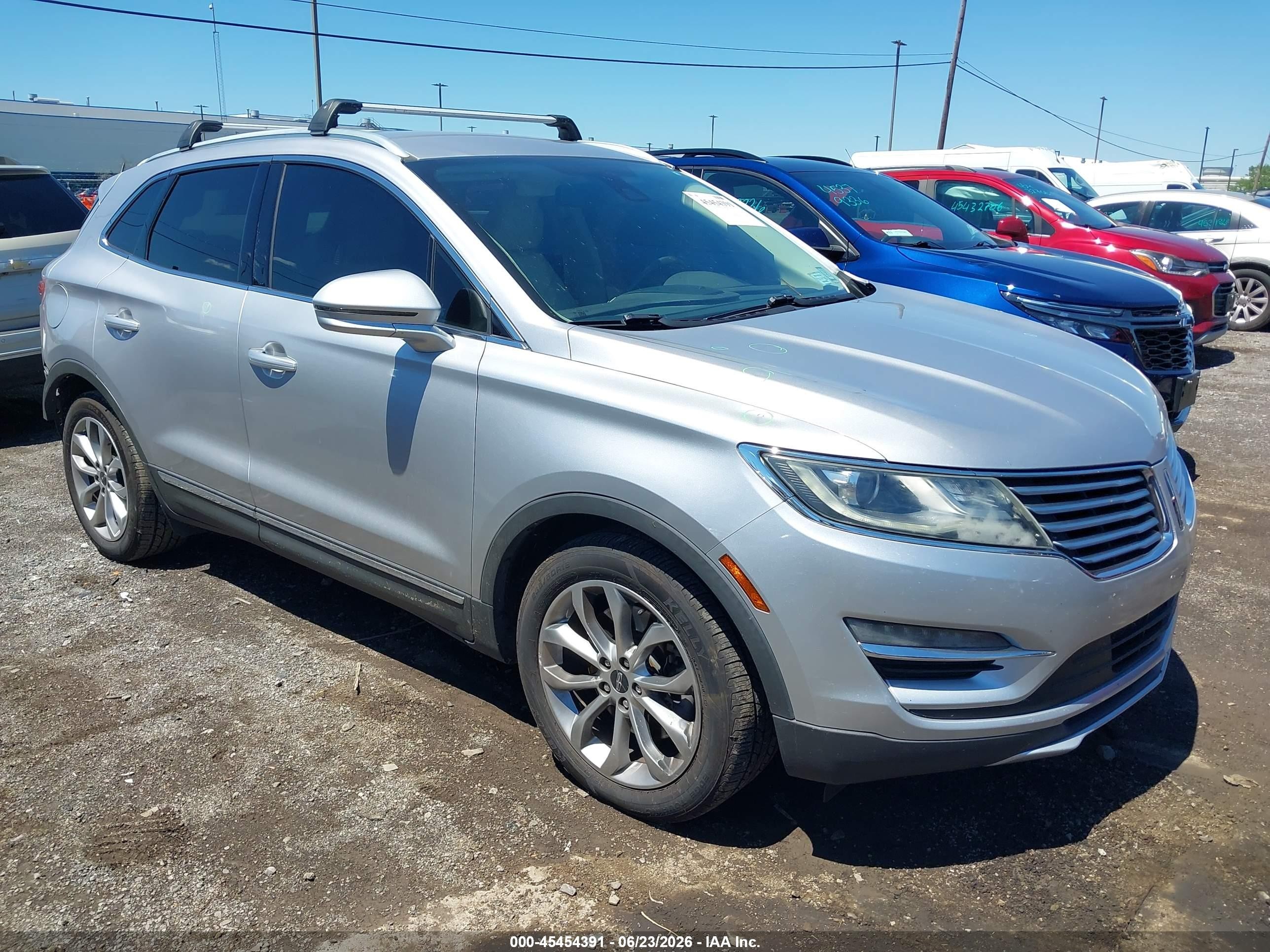 2015 Lincoln Mkc   Silver vin: 5LMCJ1A96FUJ18383