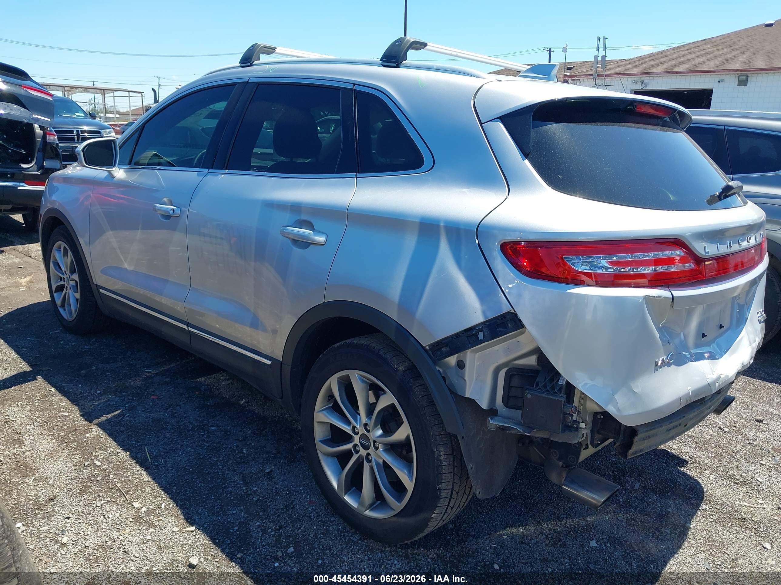 2015 Lincoln Mkc   Silver vin: 5LMCJ1A96FUJ18383