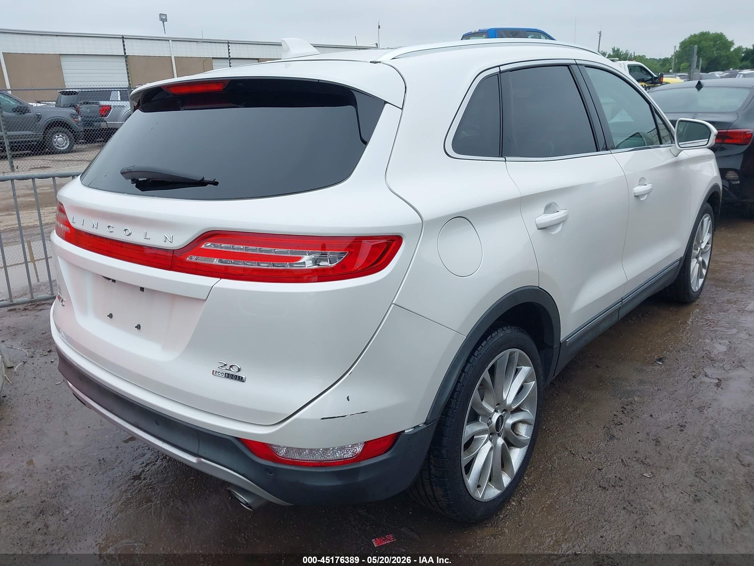 2015 Lincoln Mkc   White vin: 5LMCJ1A96FUJ23728