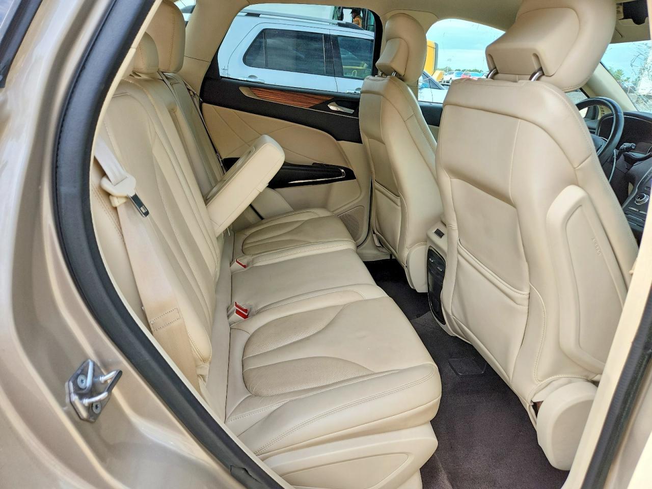 2015 Lincoln Mkc Tan vin: 5LMCJ1A97FUJ11166