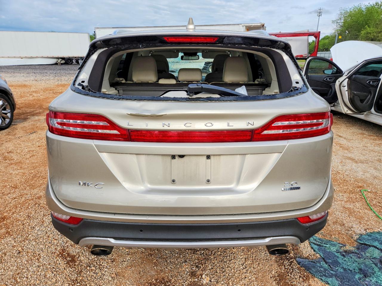 2015 Lincoln Mkc Tan vin: 5LMCJ1A97FUJ11166