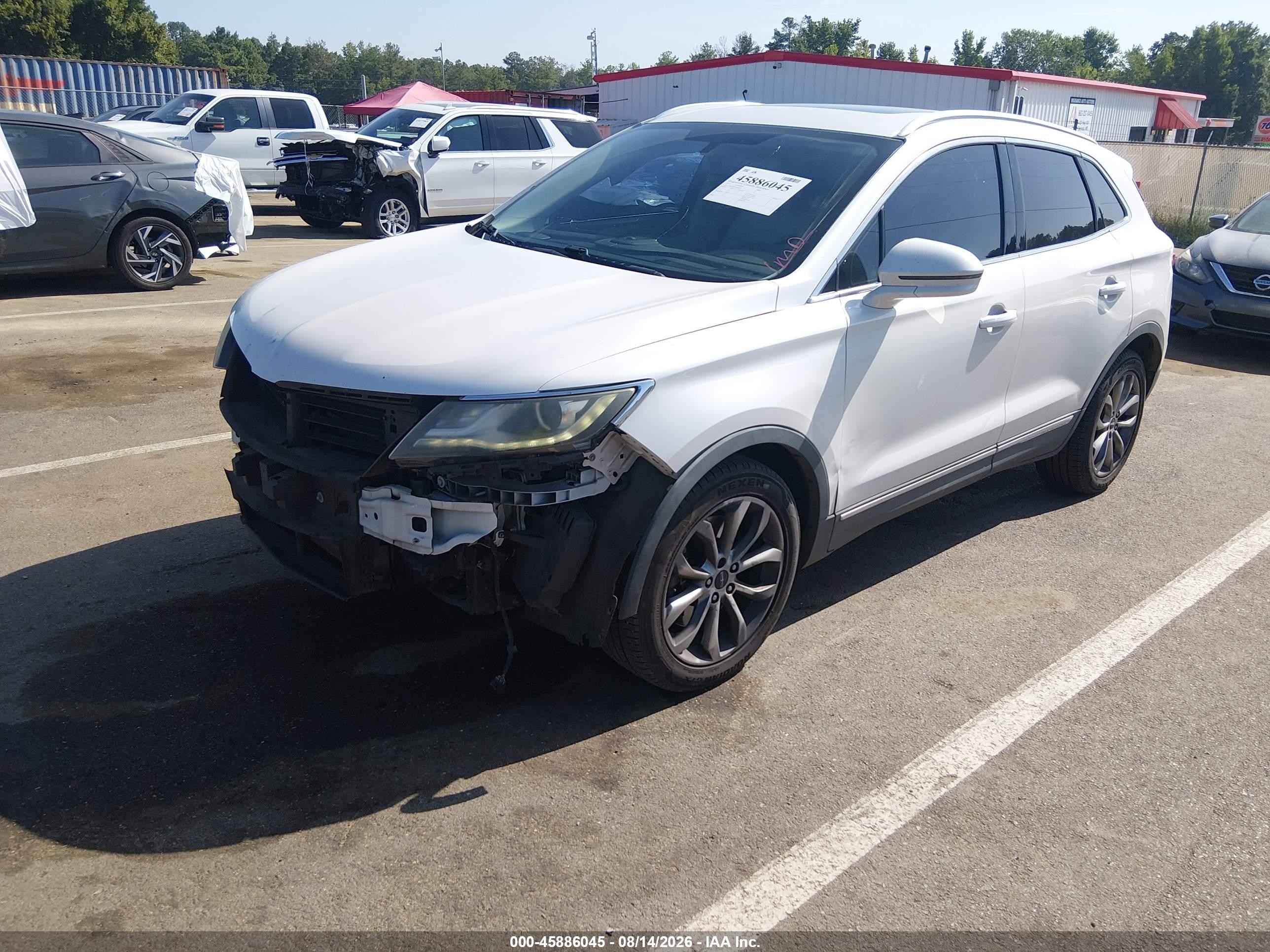 2015 Lincoln Mkc   White vin: 5LMCJ1A97FUJ18134