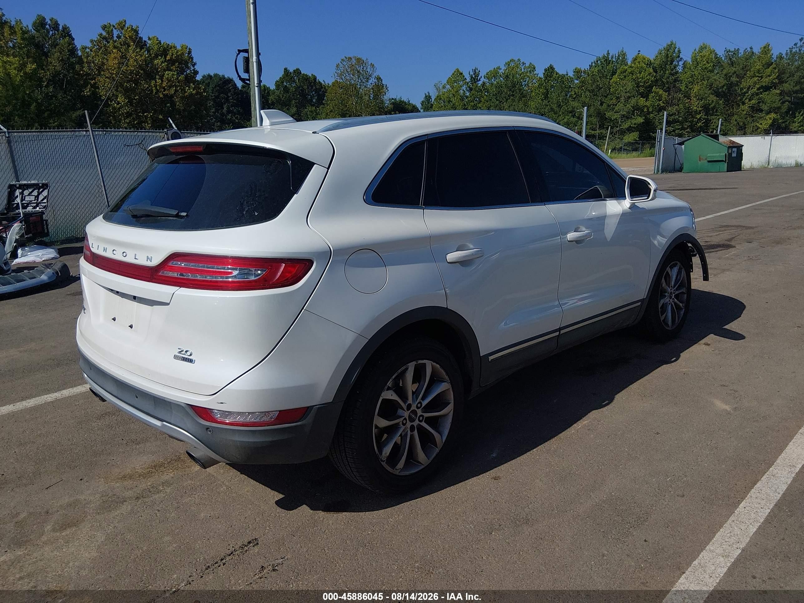 2015 Lincoln Mkc   White vin: 5LMCJ1A97FUJ18134