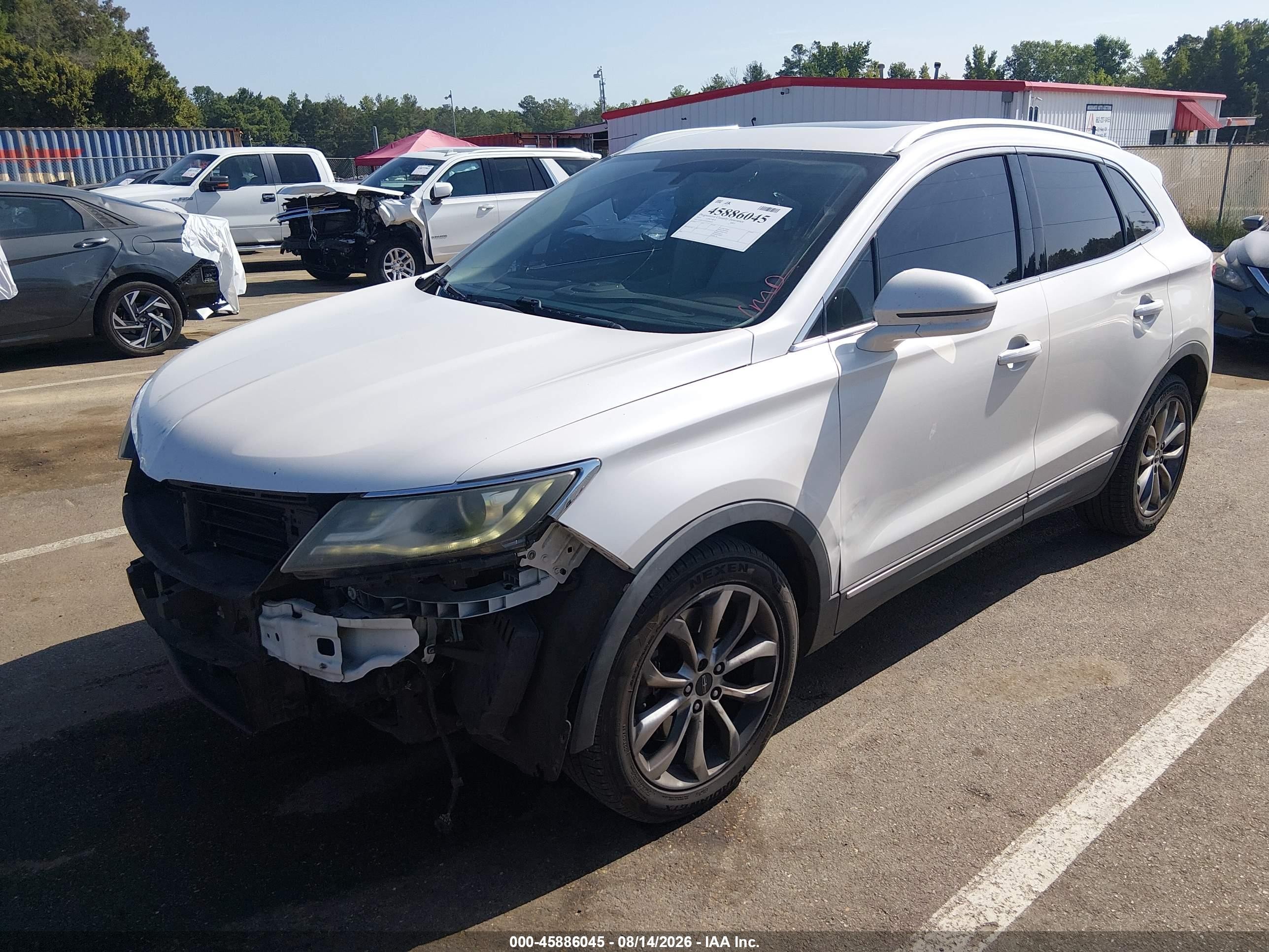 2015 Lincoln Mkc   White vin: 5LMCJ1A97FUJ18134