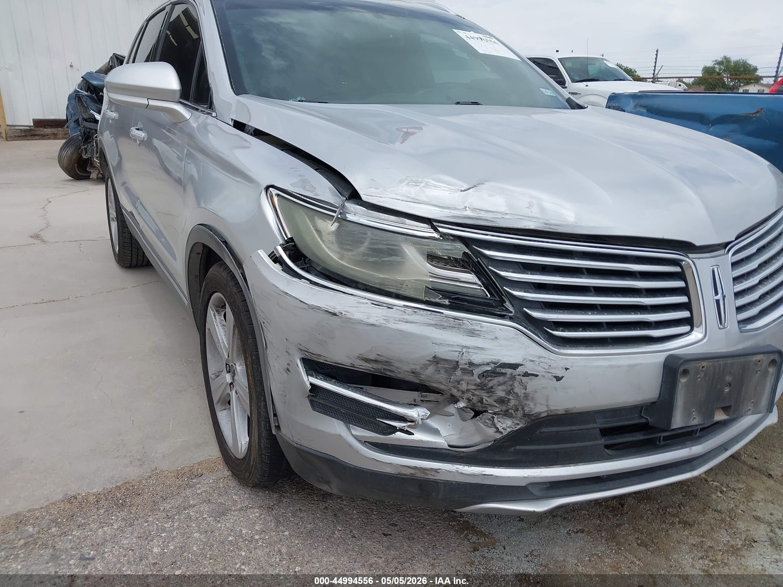 2015 Lincoln Mkc   Silver vin: 5LMCJ1A97FUJ32597