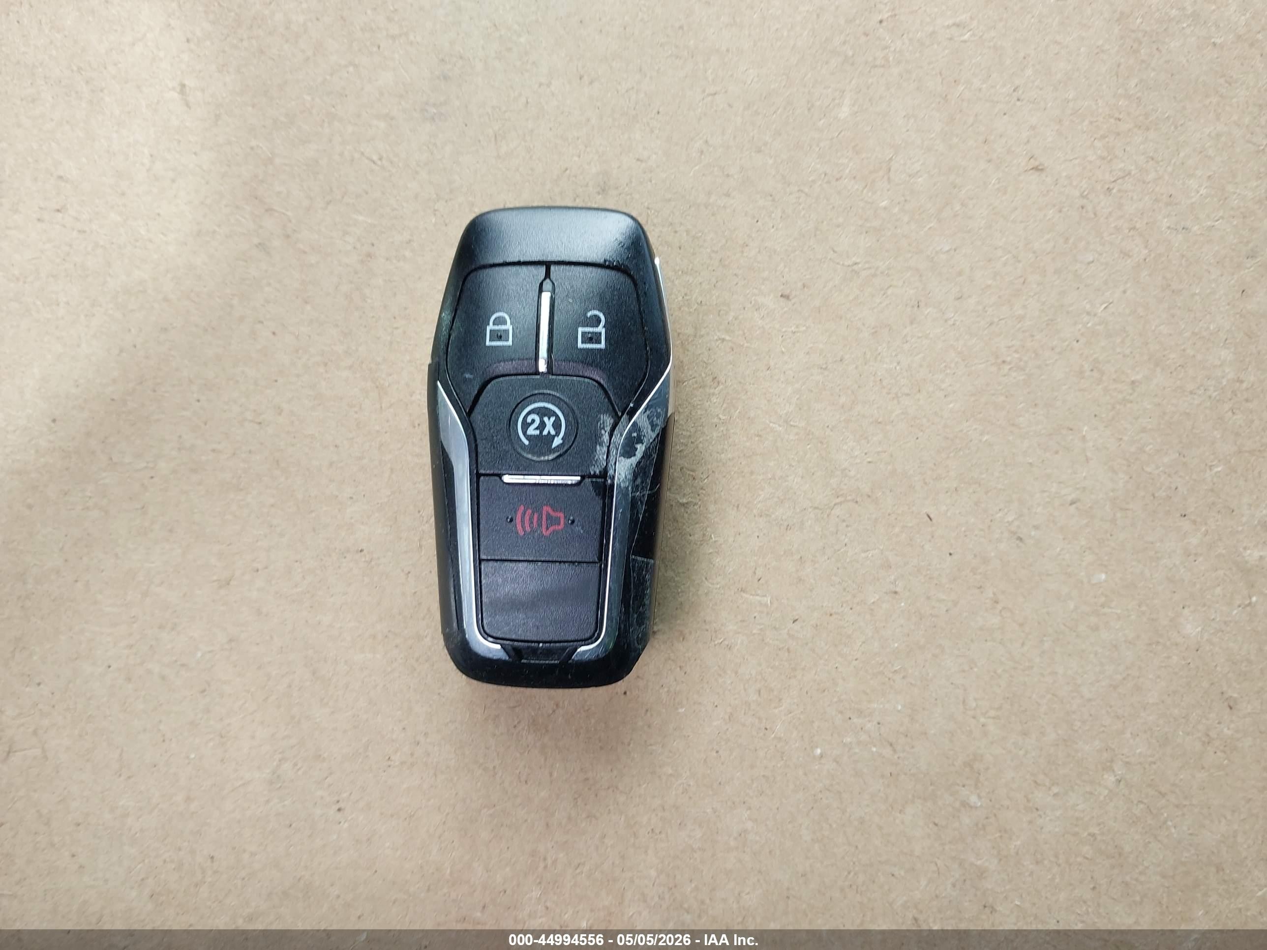2015 Lincoln Mkc   Silver vin: 5LMCJ1A97FUJ32597