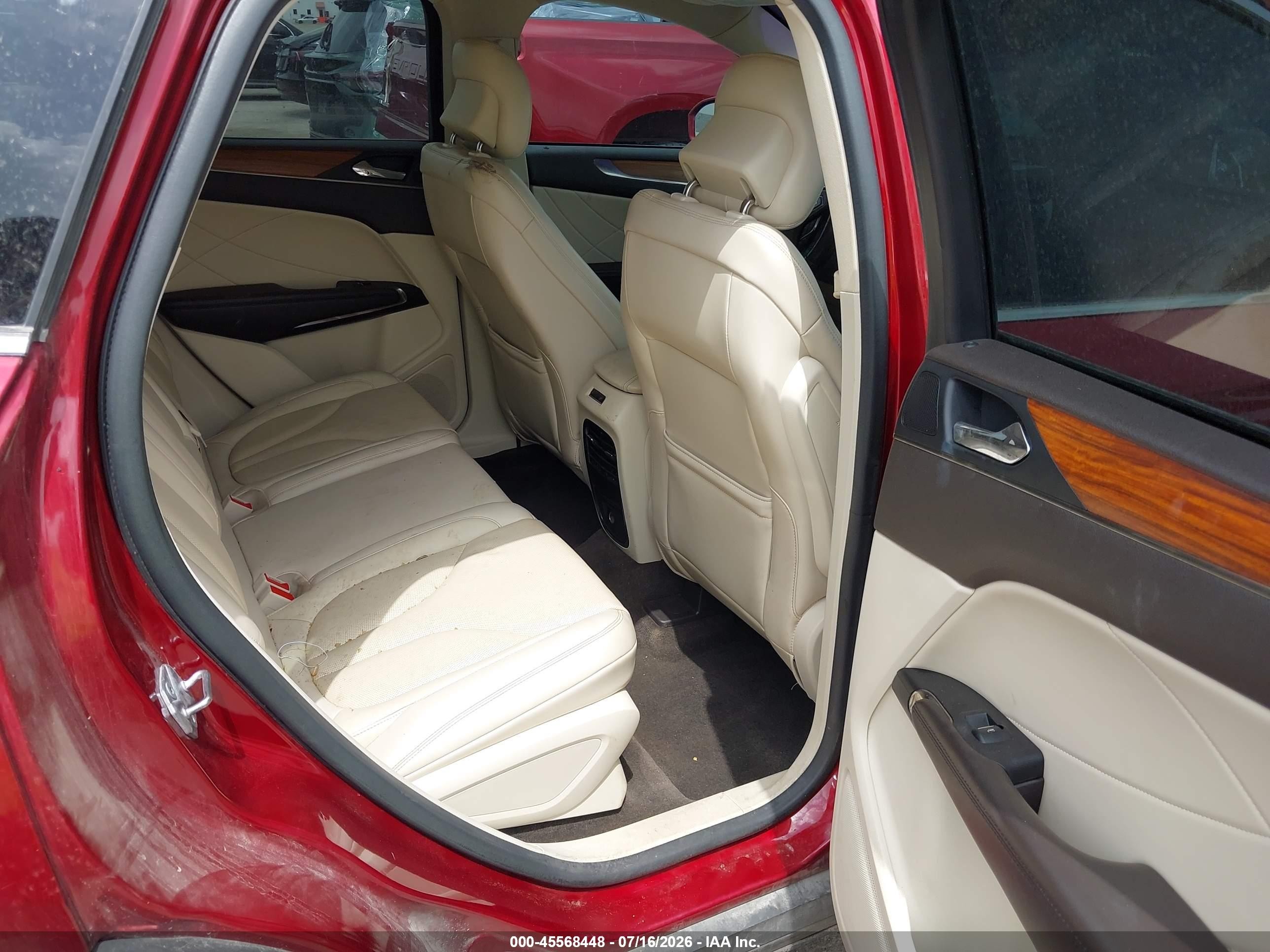 2015 Lincoln Mkc   Красный vin: 5LMCJ1A98FUJ07823