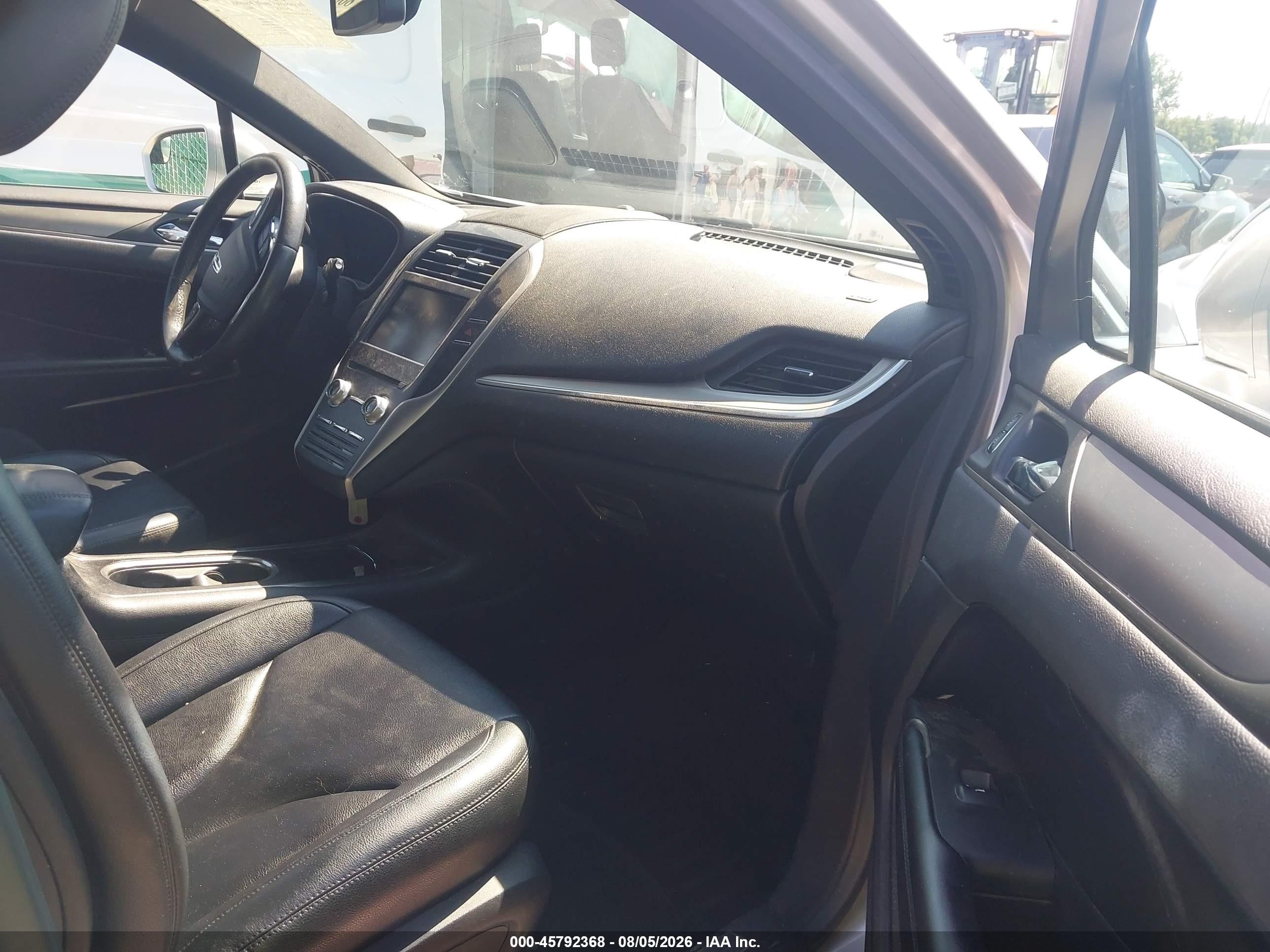 2015 Lincoln Mkc   Silver vin: 5LMCJ1A98FUJ48100
