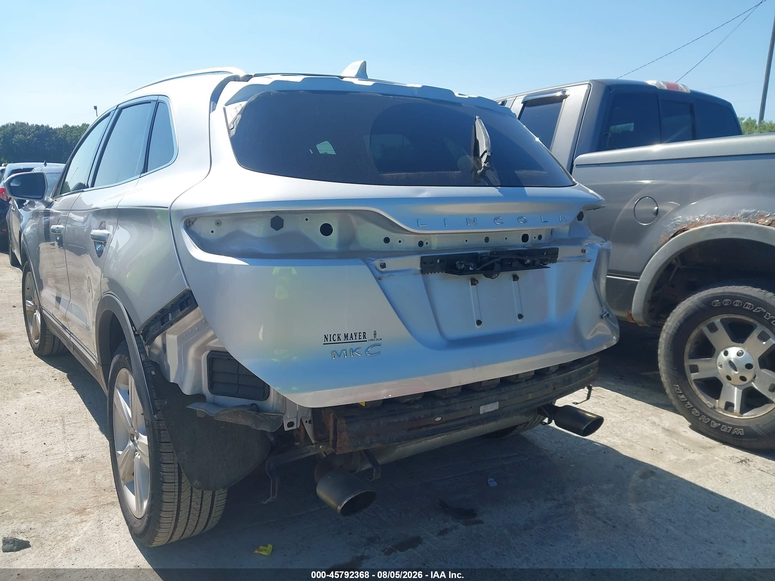 2015 Lincoln Mkc   Silver vin: 5LMCJ1A98FUJ48100