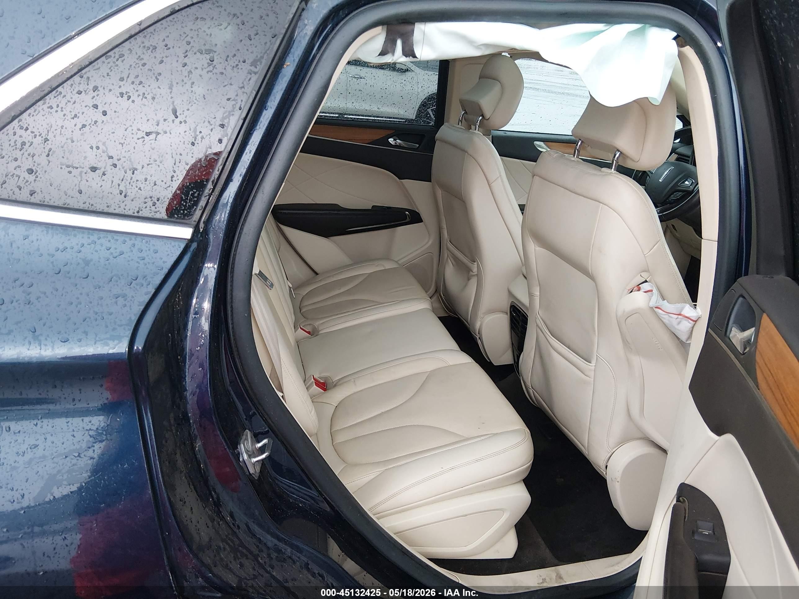 2015 Lincoln Mkc   Dark Blue vin: 5LMCJ1A99FUJ03893