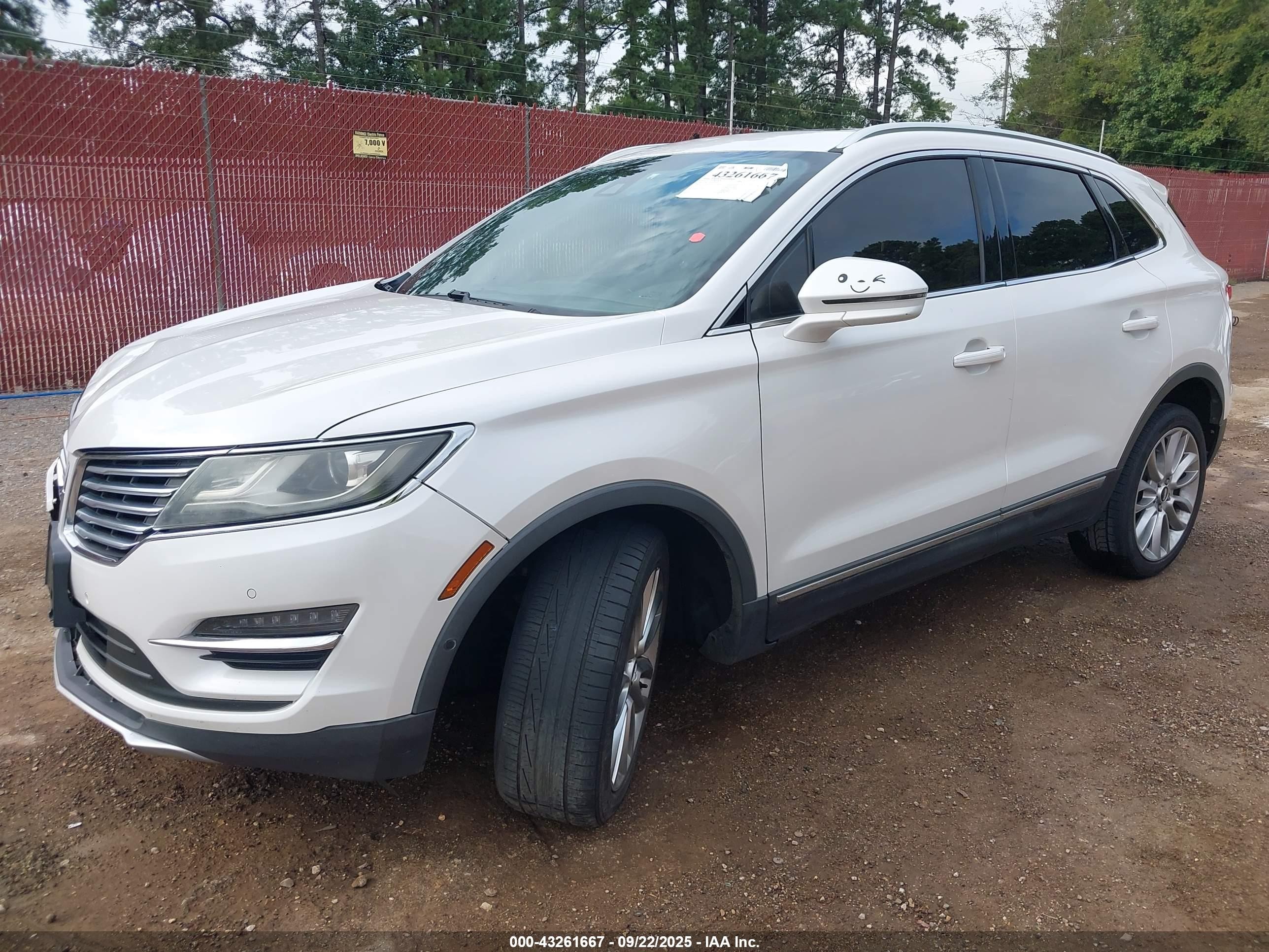 2015 Lincoln Mkc   Белый vin: 5LMCJ1A99FUJ32620