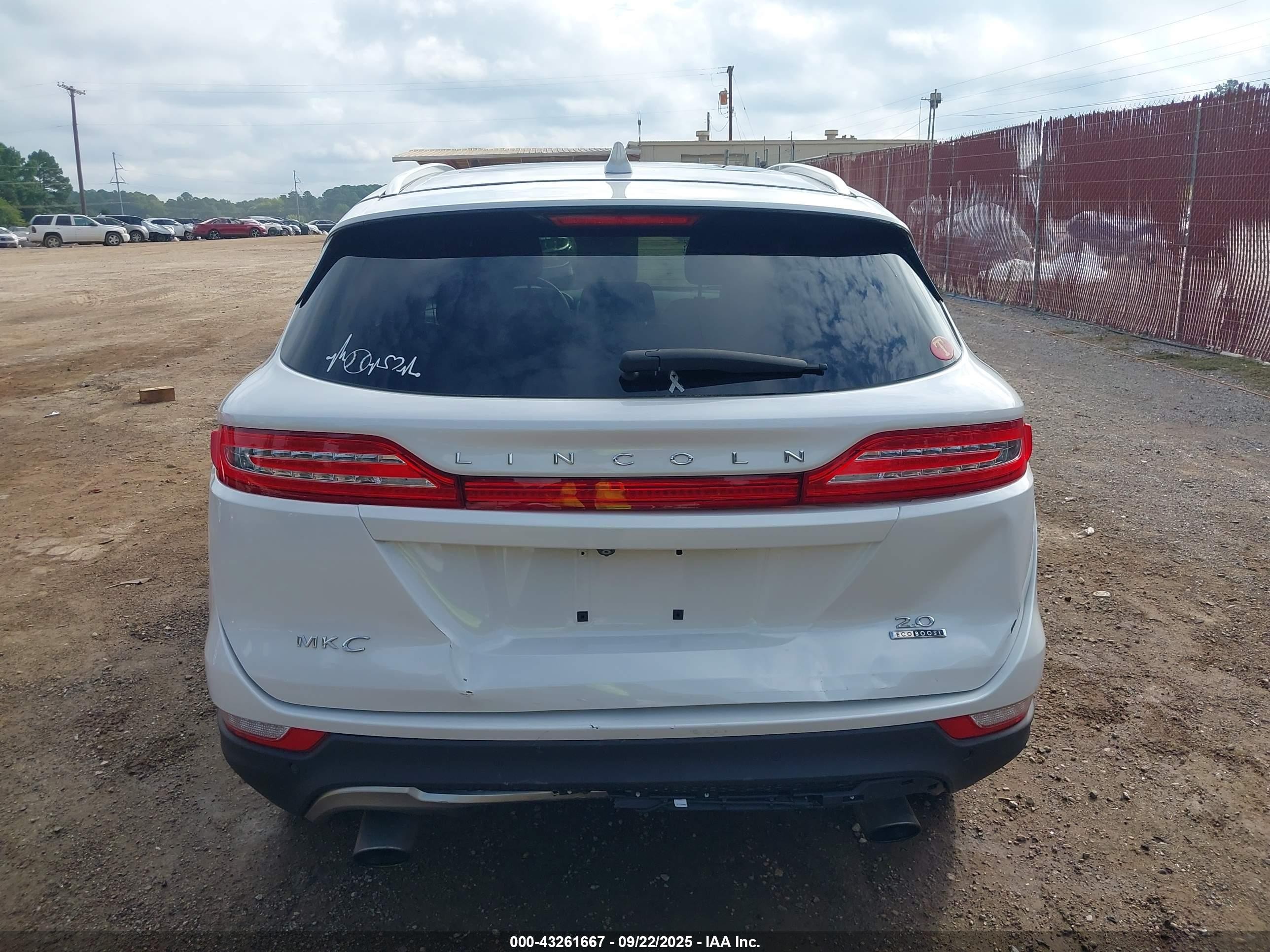 2015 Lincoln Mkc   Белый vin: 5LMCJ1A99FUJ32620