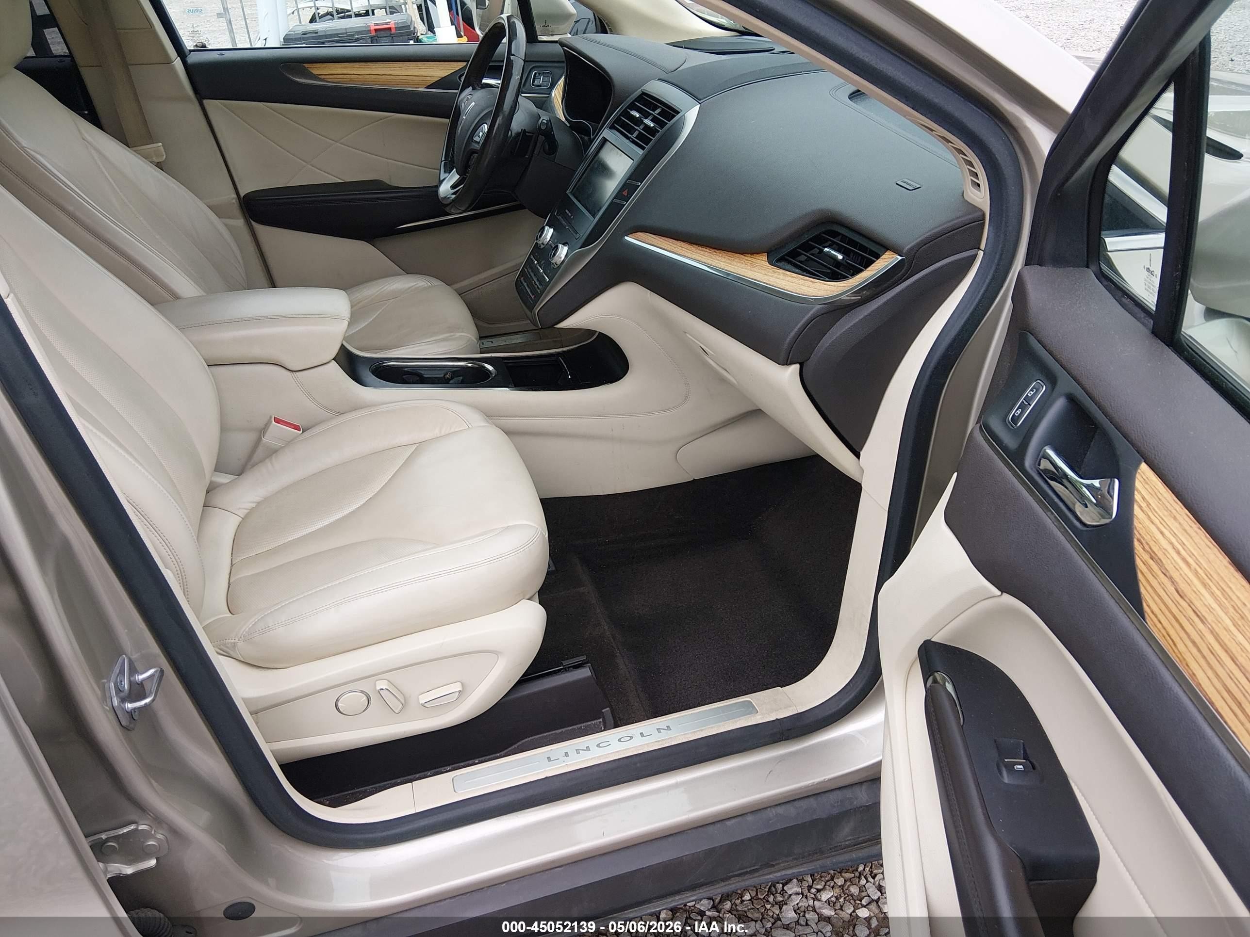 2015 Lincoln Mkc Бежевый vin: 5LMCJ1A9XFUJ05426