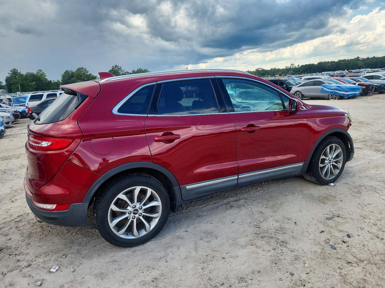 2015 Lincoln Mkc Red vin: 5LMCJ1A9XFUJ18239