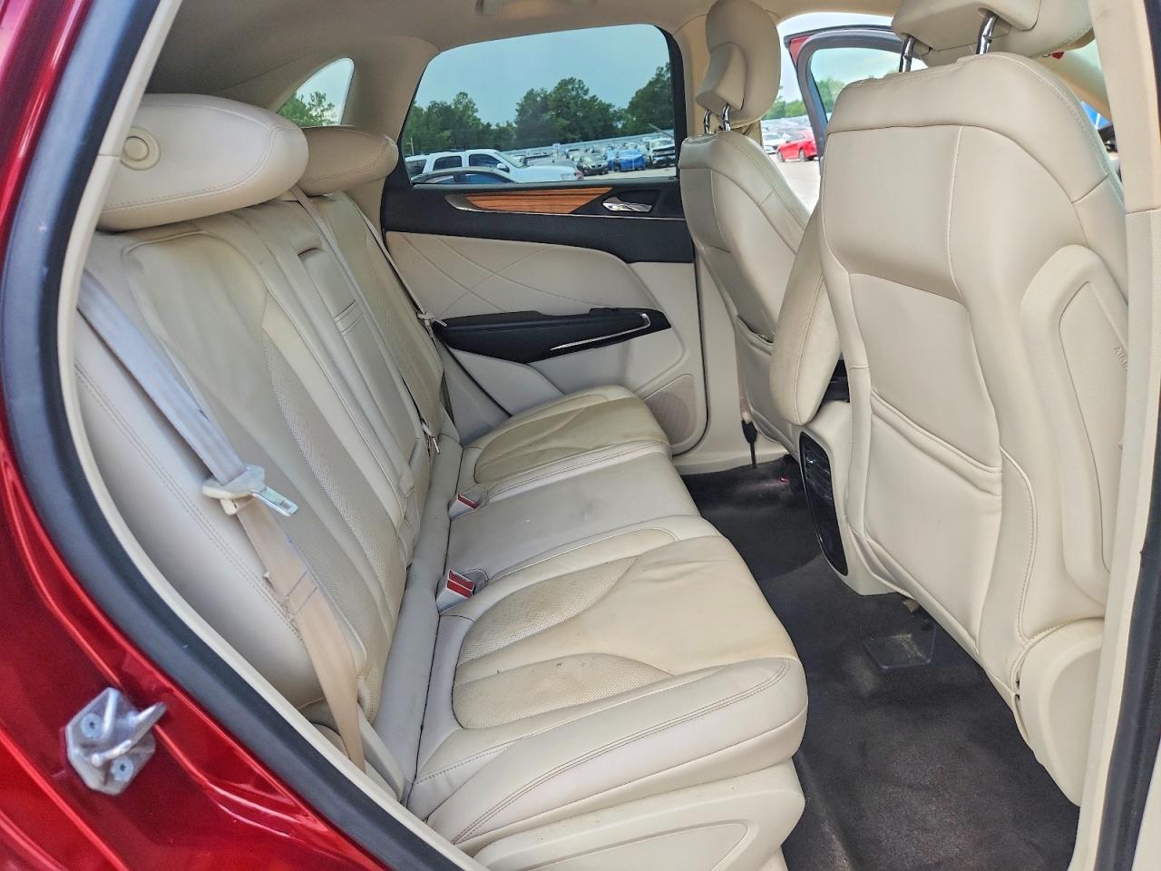 2015 Lincoln Mkc Red vin: 5LMCJ1A9XFUJ18239