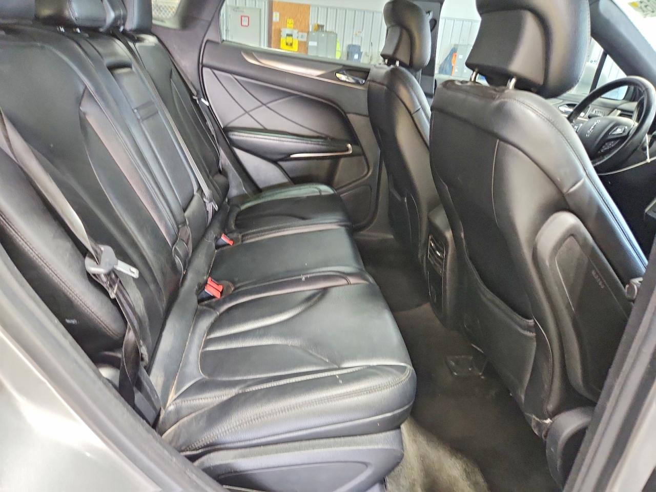2016 Lincoln Mkc Premiere Серебряный vin: 5LMCJ1C91GUJ22033