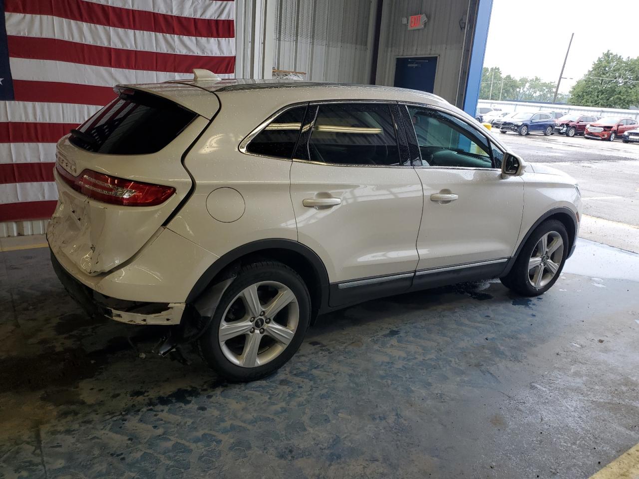 2018 Lincoln Mkc Premiere White vin: 5LMCJ1C91JUL20425