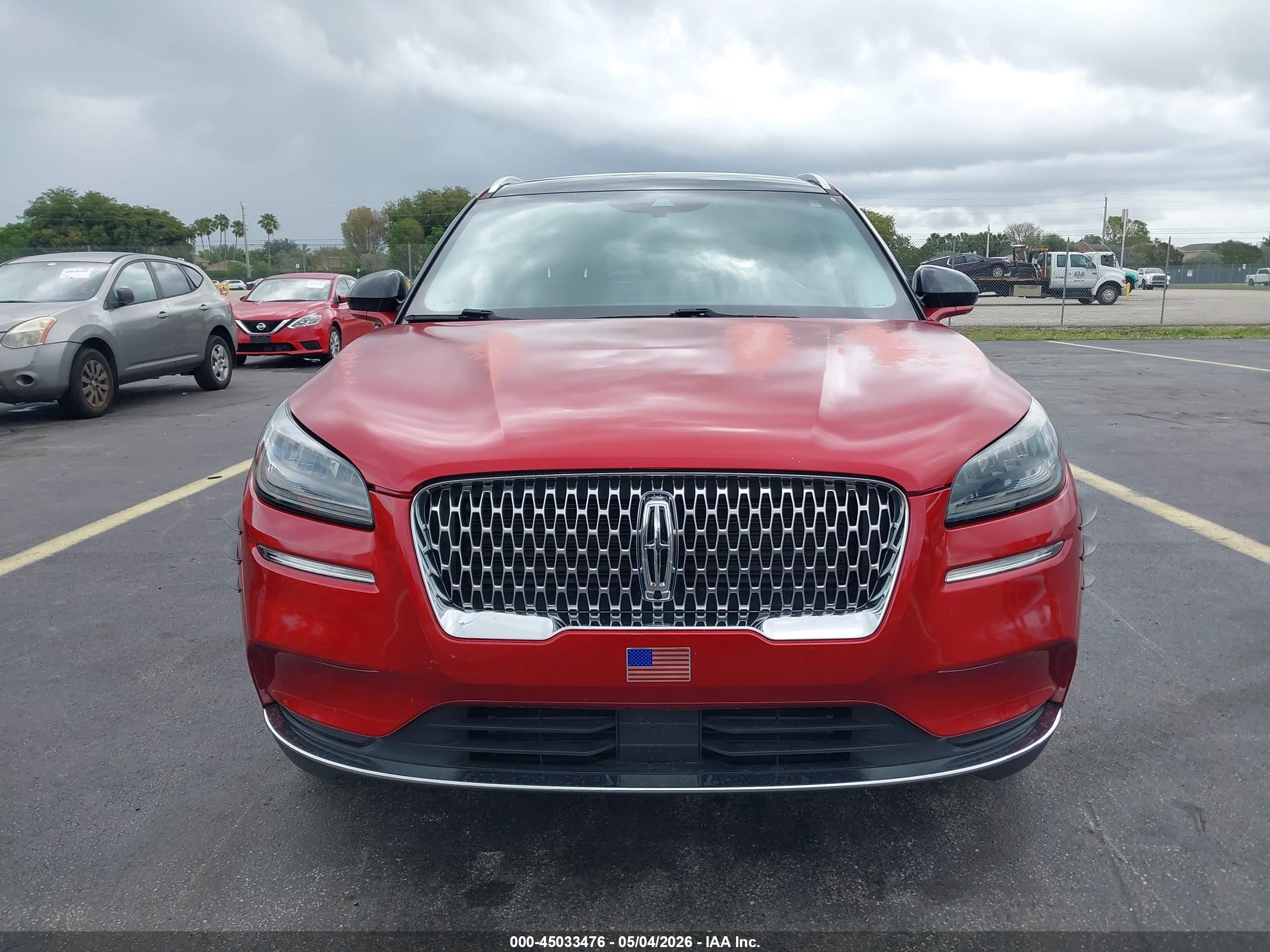 2020 Lincoln Corsair Standard Красный vin: 5LMCJ1C91LUL27877