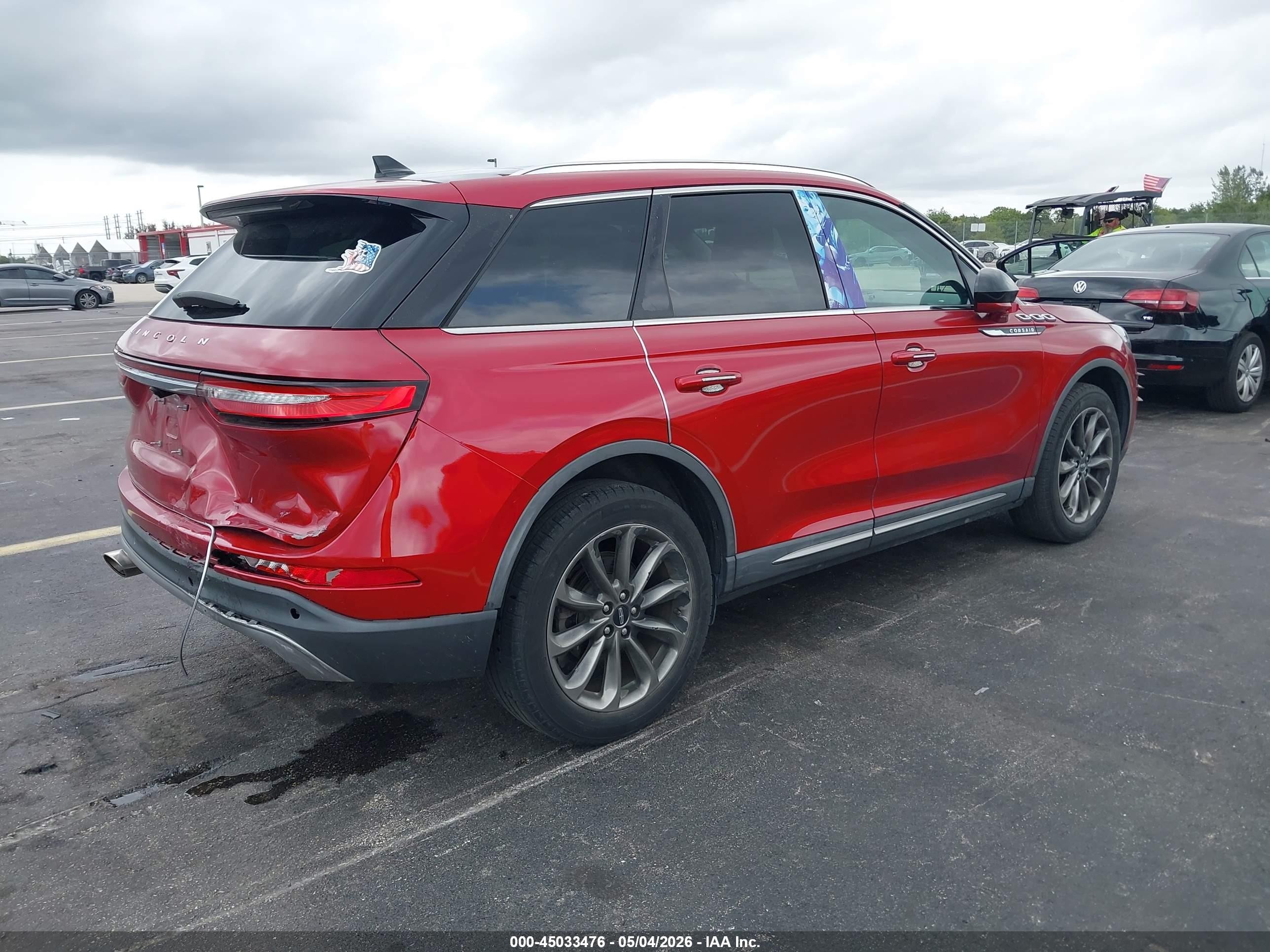 2020 Lincoln Corsair Standard Красный vin: 5LMCJ1C91LUL27877