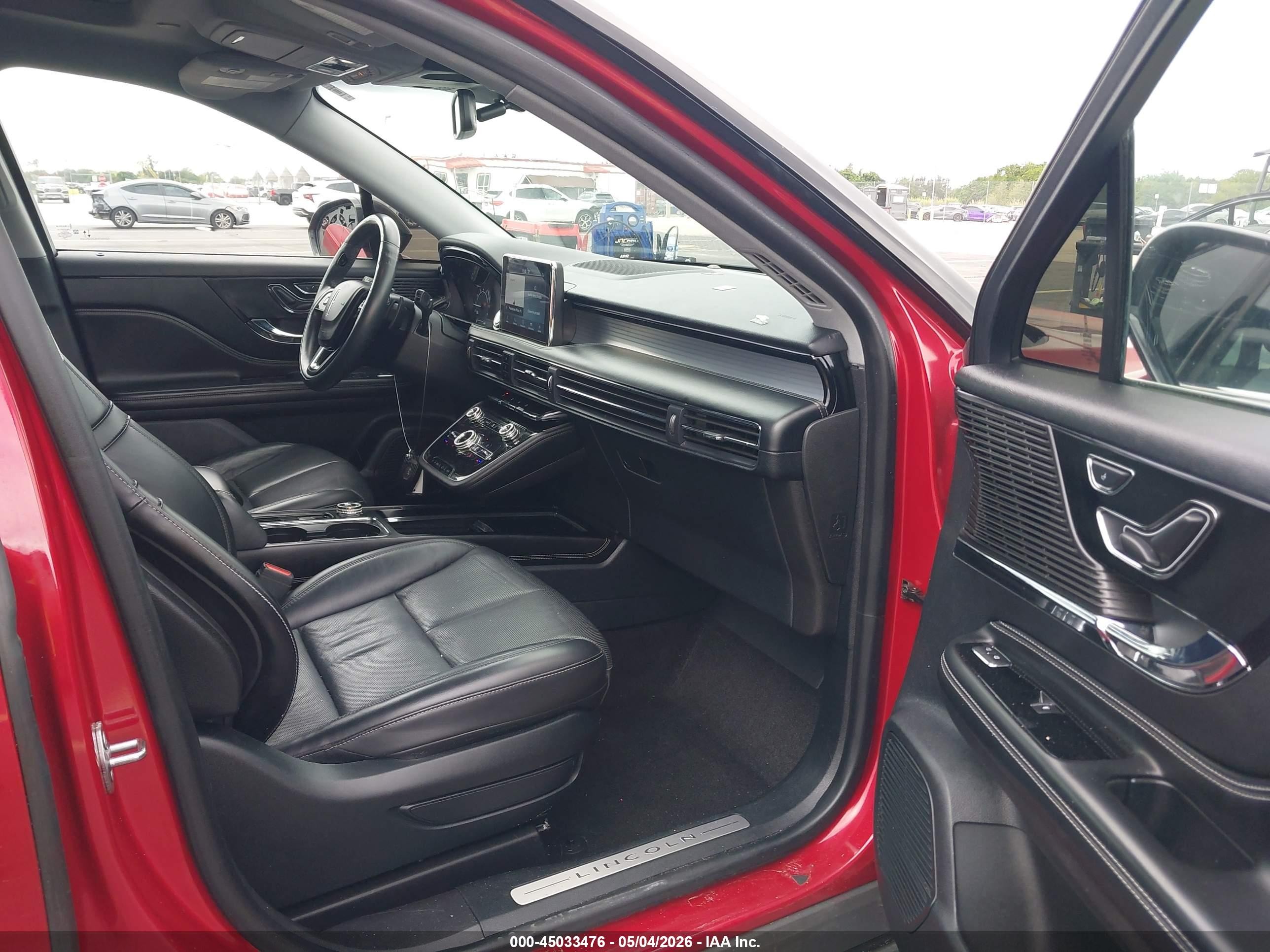 2020 Lincoln Corsair Standard Красный vin: 5LMCJ1C91LUL27877