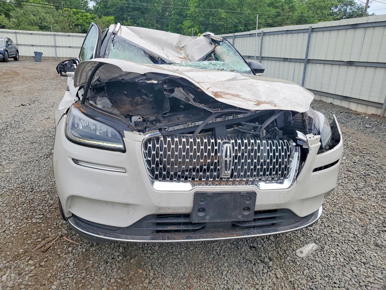 2022 Lincoln Corsair Beige vin: 5LMCJ1C93NUL27060